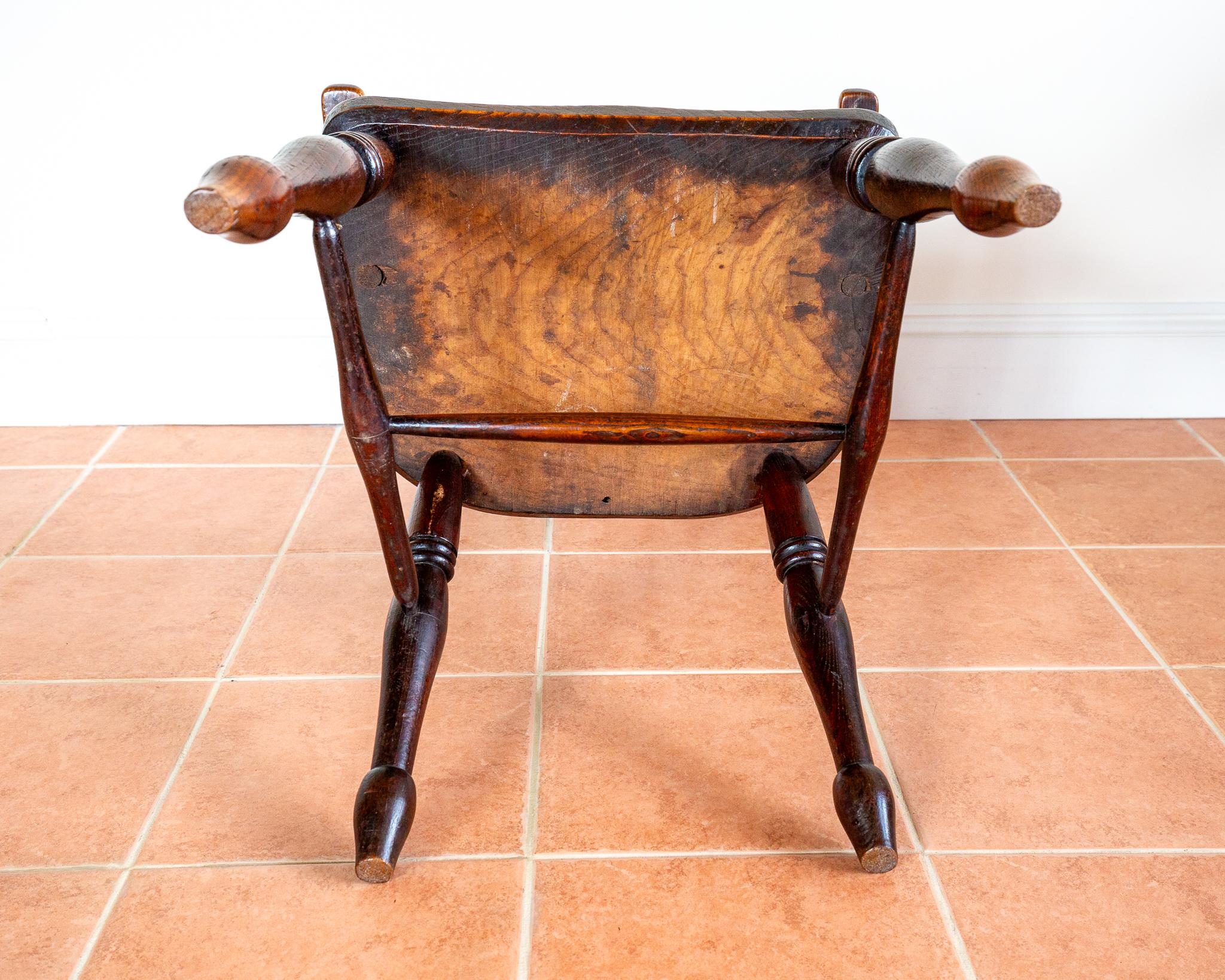 Sedia Windsor antica 1840 Schienale alto Schienale a cerchio Schienale a bastone Poltrona da casa di campagna in vendita 12