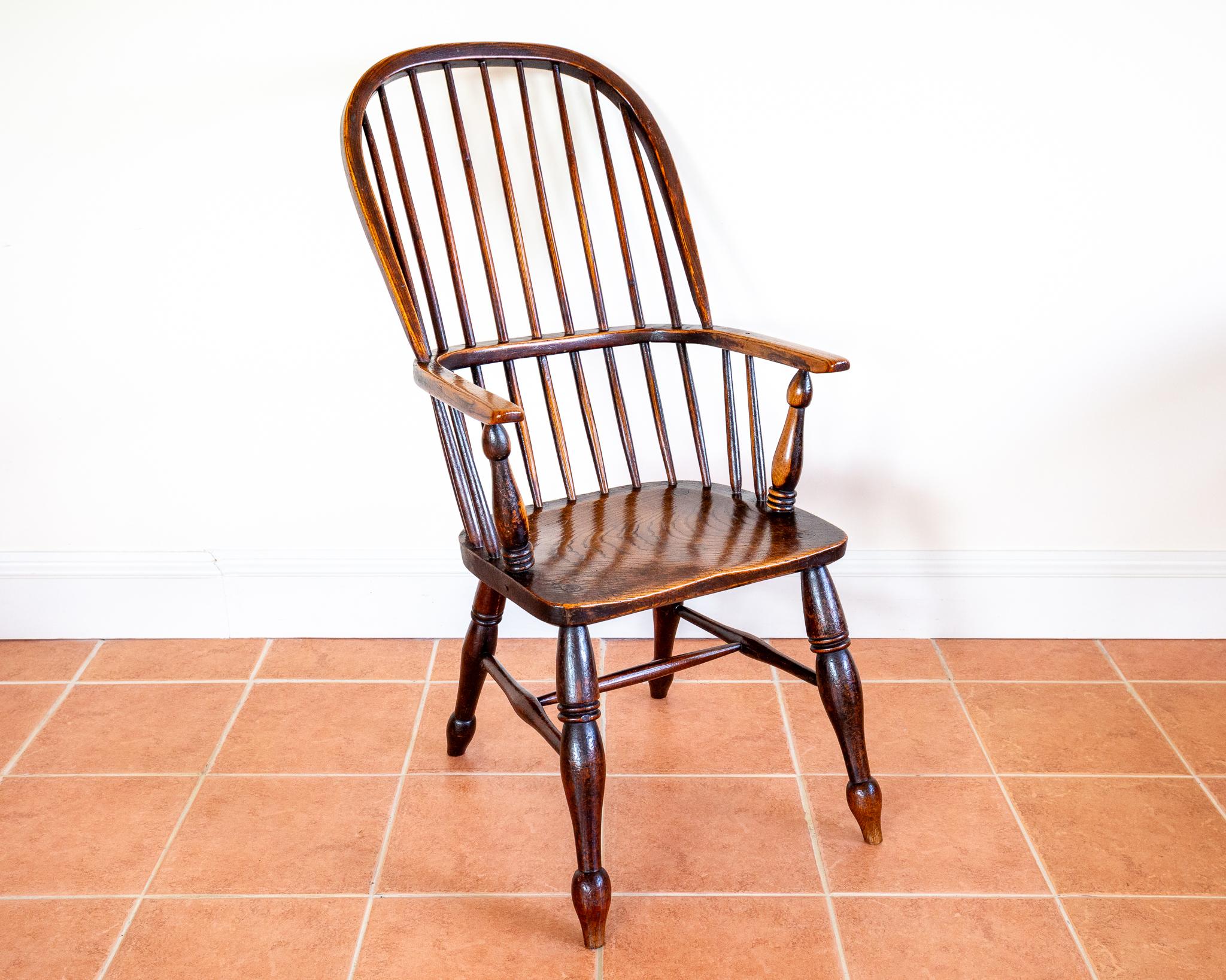 Frassino Sedia Windsor antica 1840 Schienale alto Schienale a cerchio Schienale a bastone Poltrona da casa di campagna in vendita