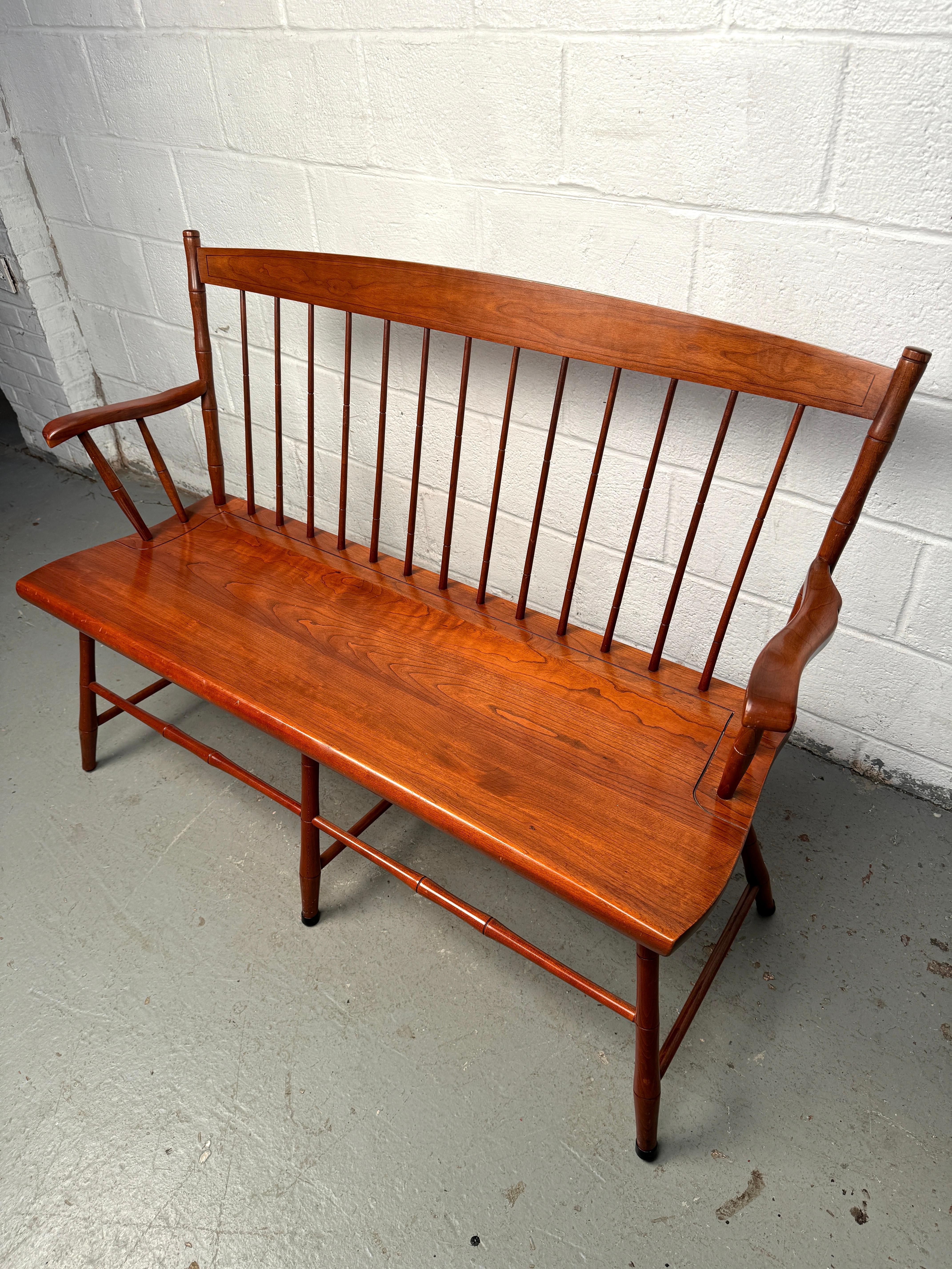 Antique Windsor Cherry Hardwood Bench by Pennsylvania House In Good Condition For Sale In Brooklyn, NY