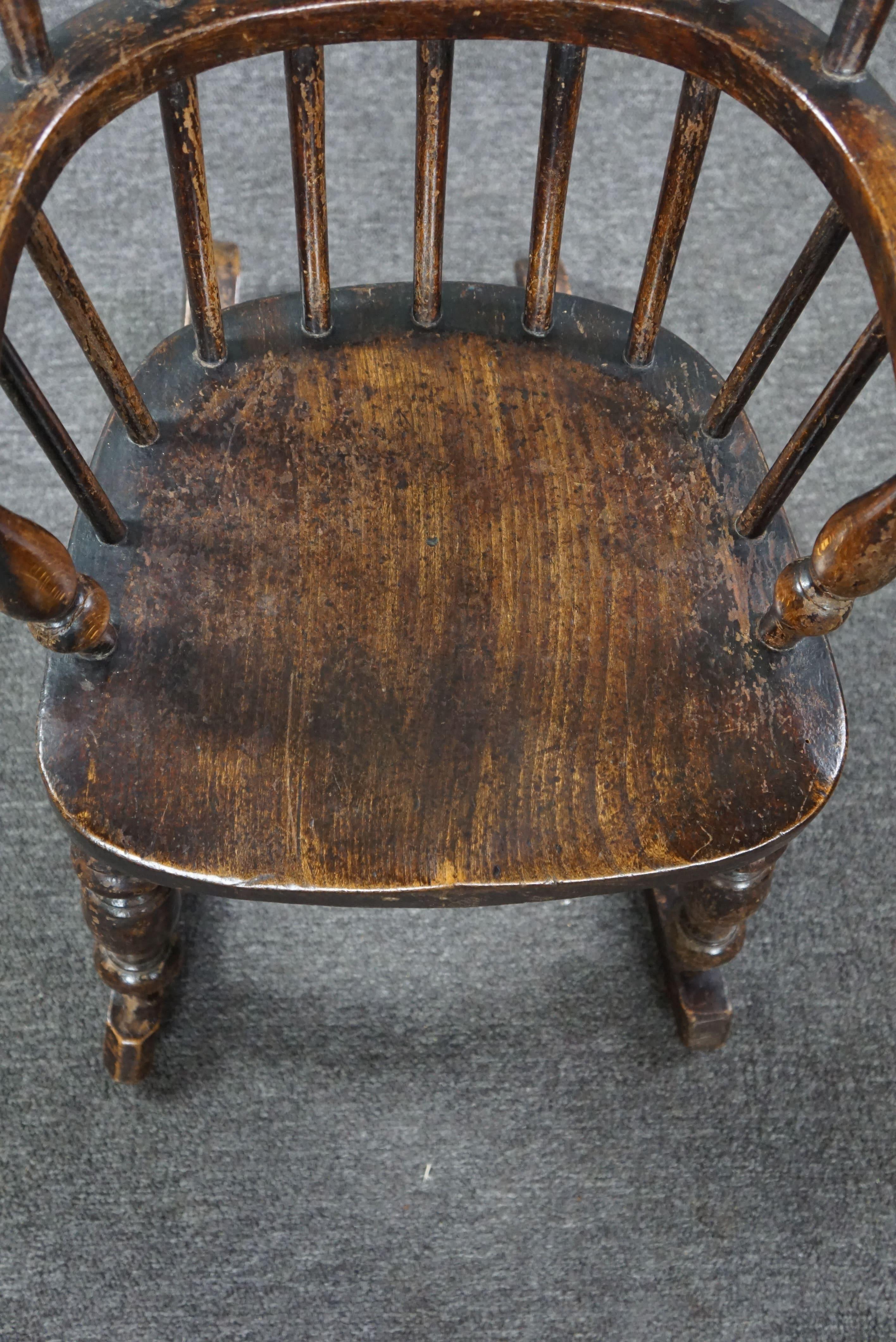 Antique Windsor child's rocking chair, around 1850 For Sale 1