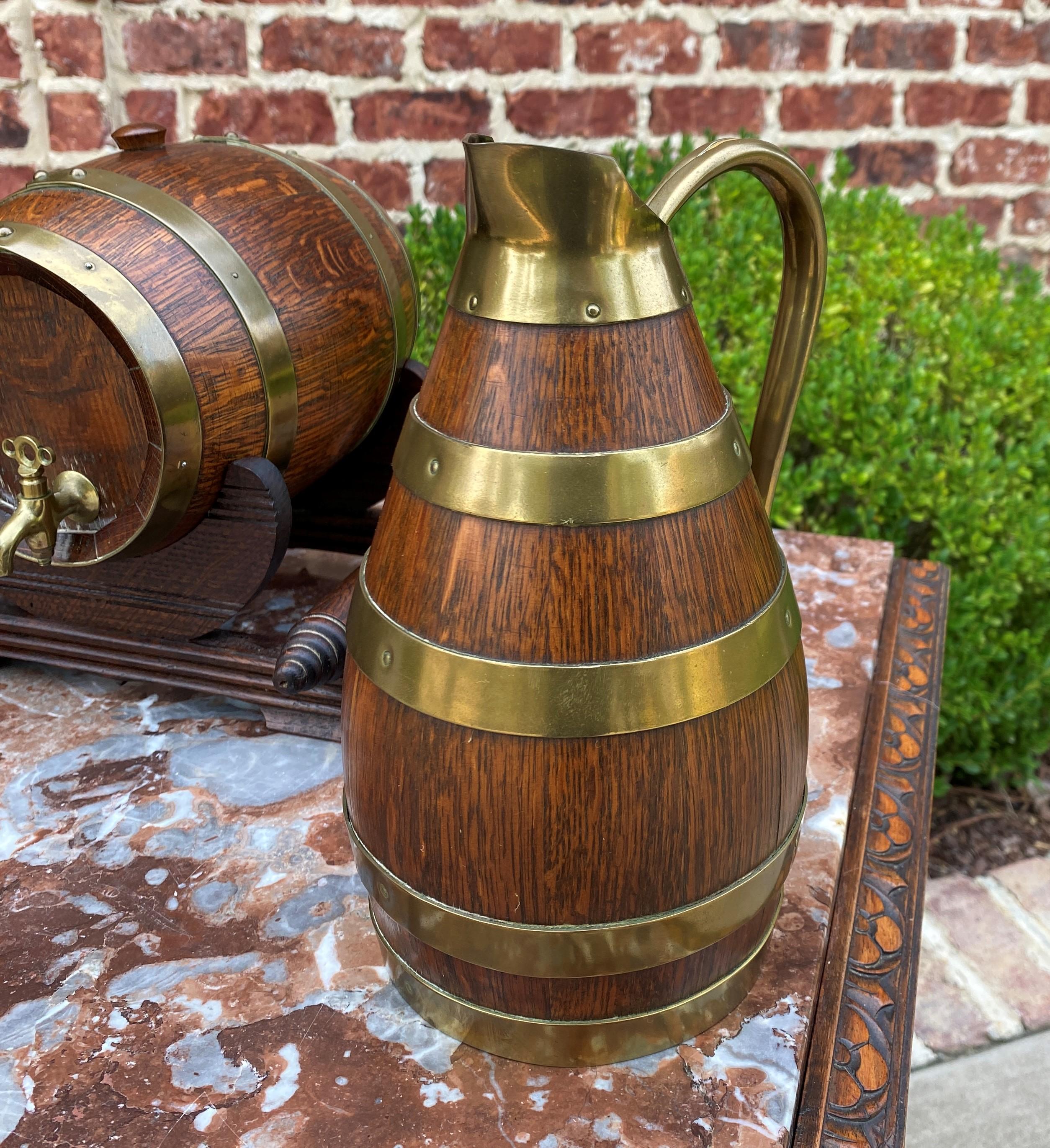 Antique Wine Barrels Casks Pitcher Jug Brass Banded 3-Piece Set Maker's Hallmark In Good Condition In Tyler, TX