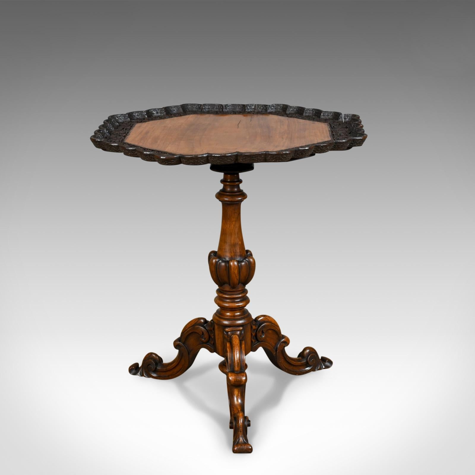 This is an antique wine table, an English, Victorian, octagonal, side table in rosewood dating to circa 1870.

Crafted in select stocks of quality rosewood
Good colour and grain interest in a lustrous wax polished finish
Of quality craftsmanship
