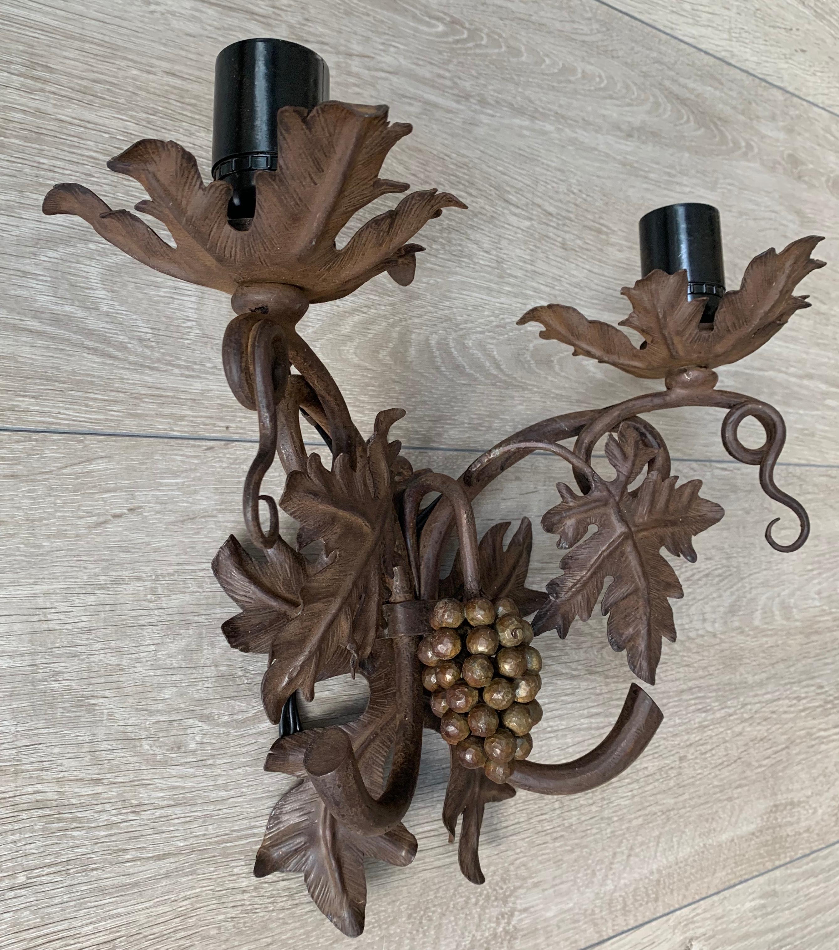 Antique Wine Theme Wall Lamp / Sconce with Wrought Iron Bunch of Grapes & Leafs 4