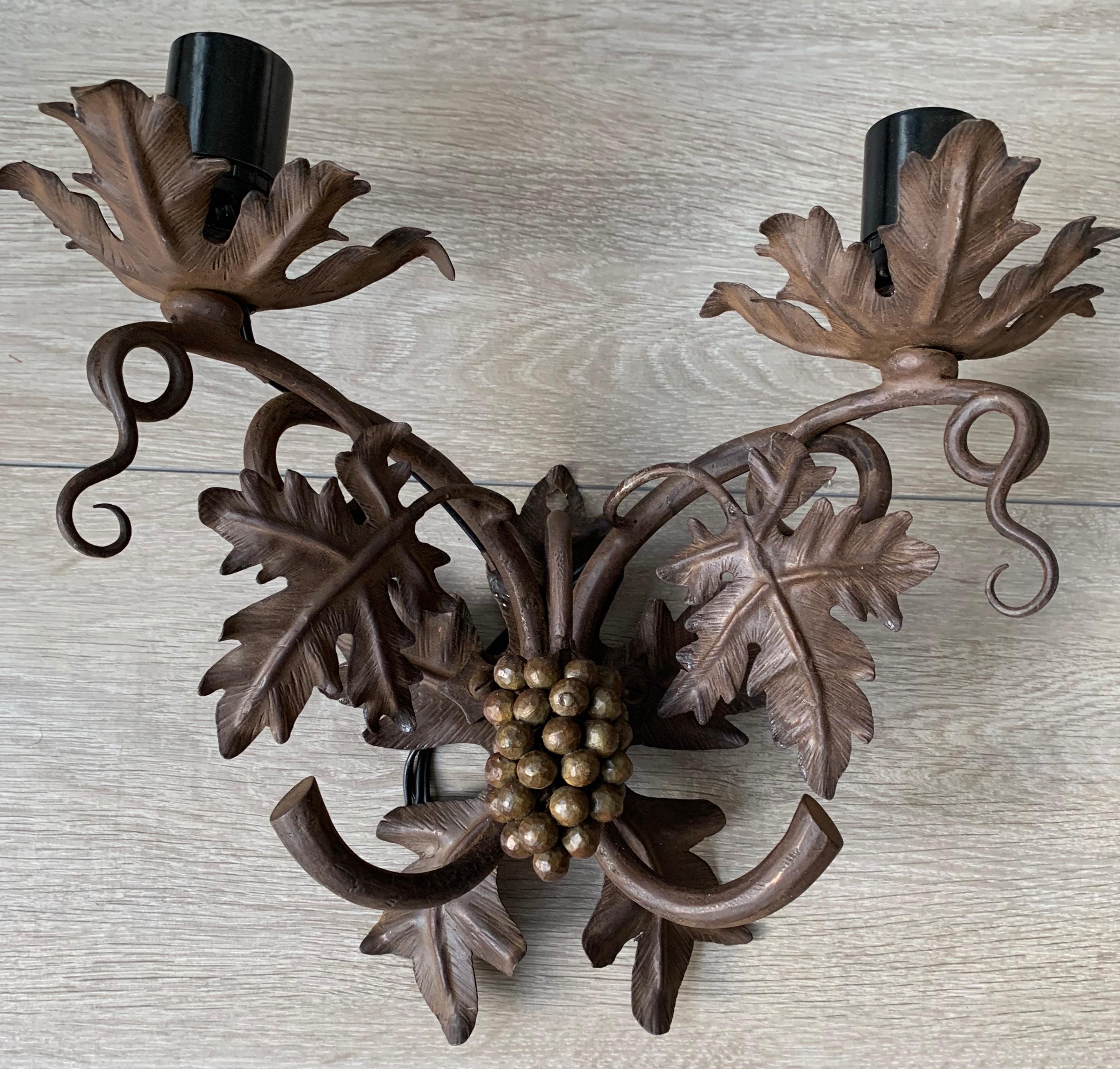 Antique Wine Theme Wall Lamp / Sconce with Wrought Iron Bunch of Grapes & Leafs 5
