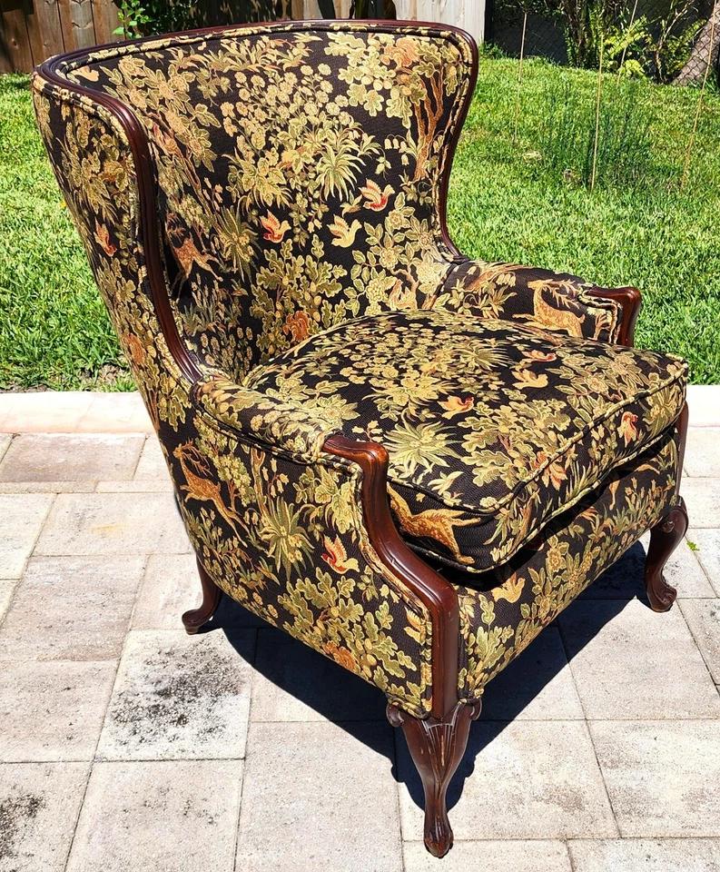 Antique fauteuil Wingback scène de chasse en vente 5