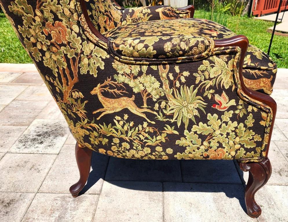 Antique fauteuil Wingback scène de chasse en vente 7