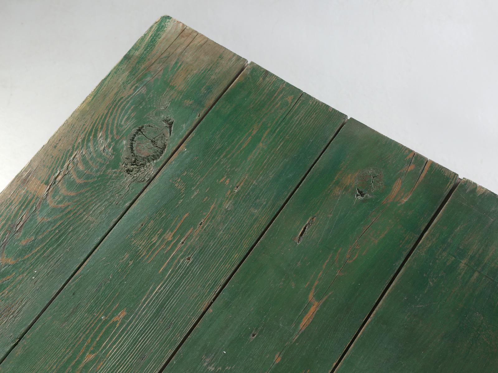 Table de ferme ou table à manger ancienne du Wisconsin en peinture verte d'origine, non restaurée Bon état - En vente à Chicago, IL