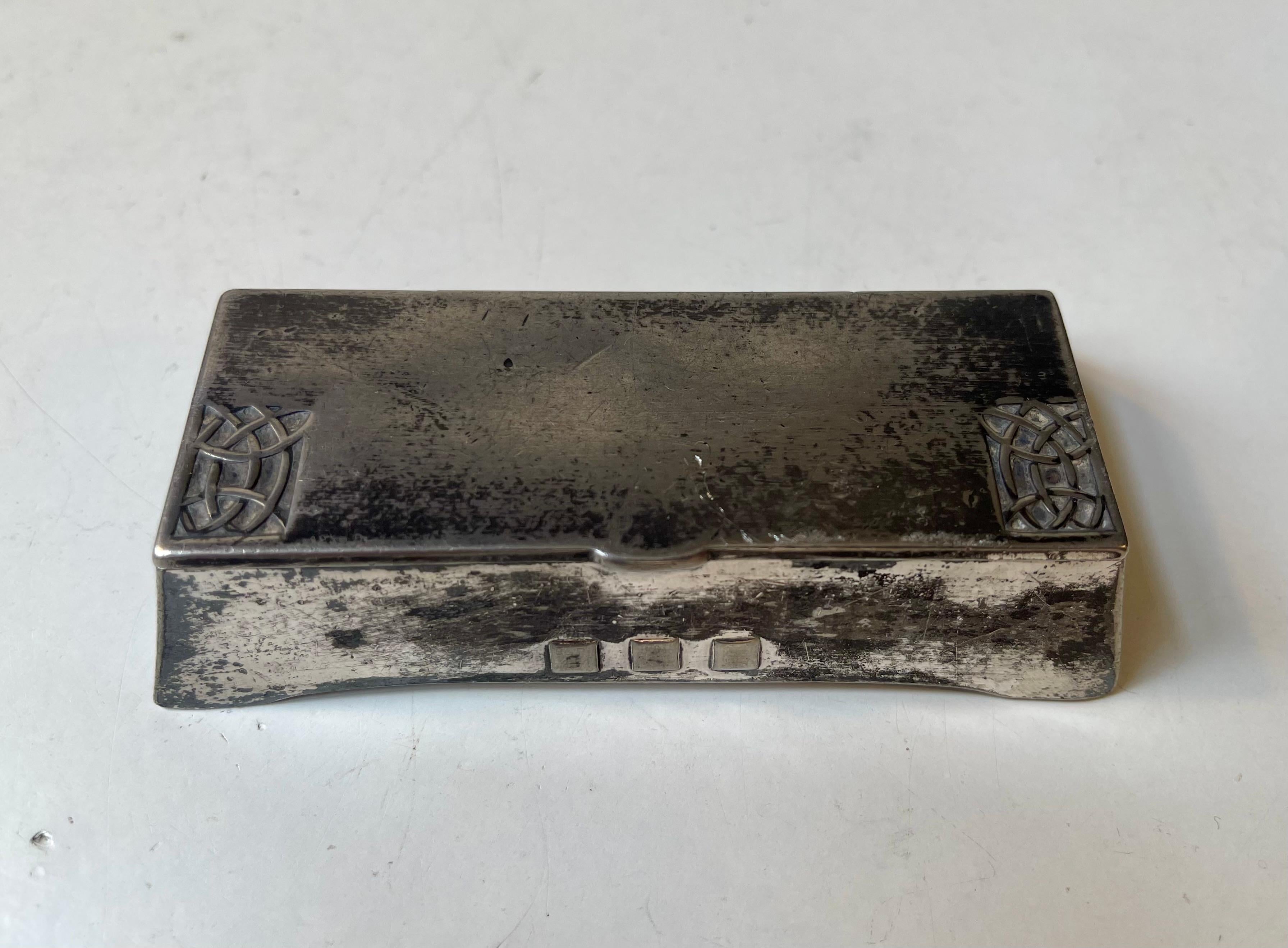 Antique WMF Jugend Style Stamp or Pill Box in Pewter In Good Condition For Sale In Esbjerg, DK
