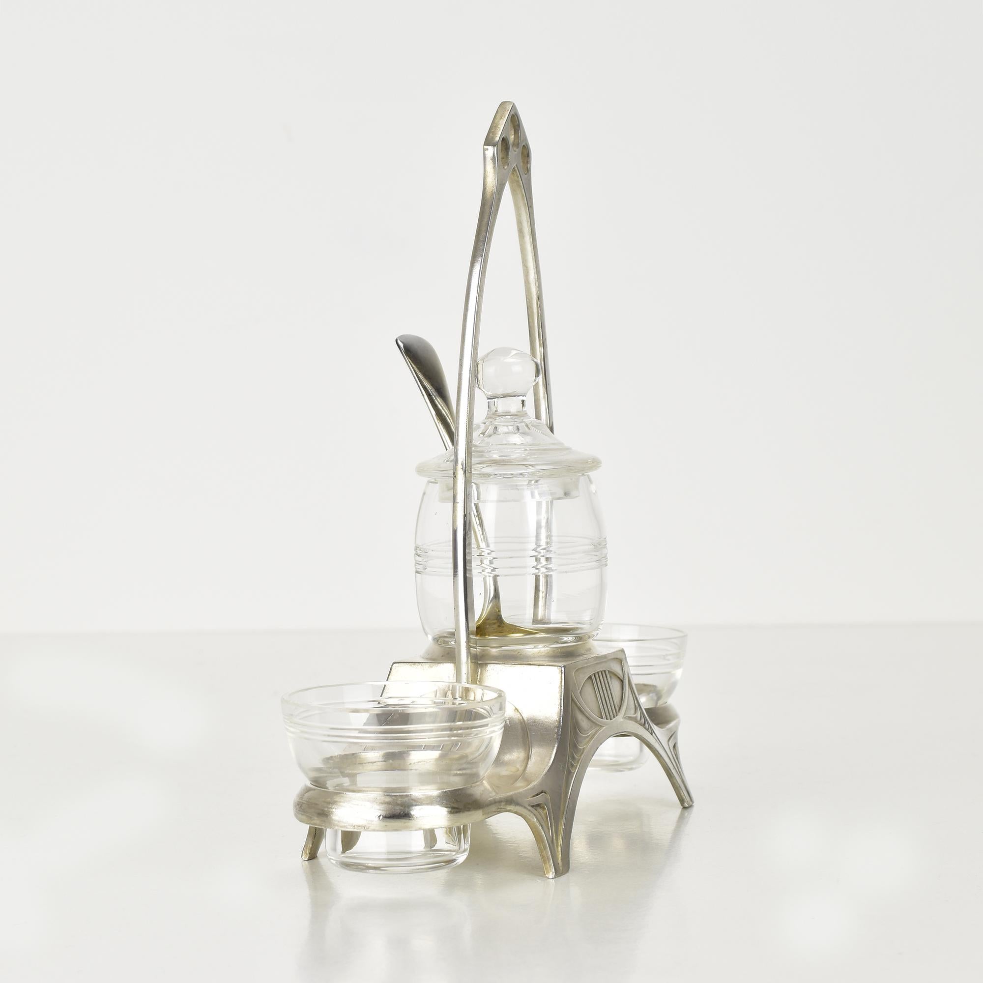 Art nouveau Ensemble ancien de salière à pointes et moutarde Art Nouveau WMF plaqué argent en vente