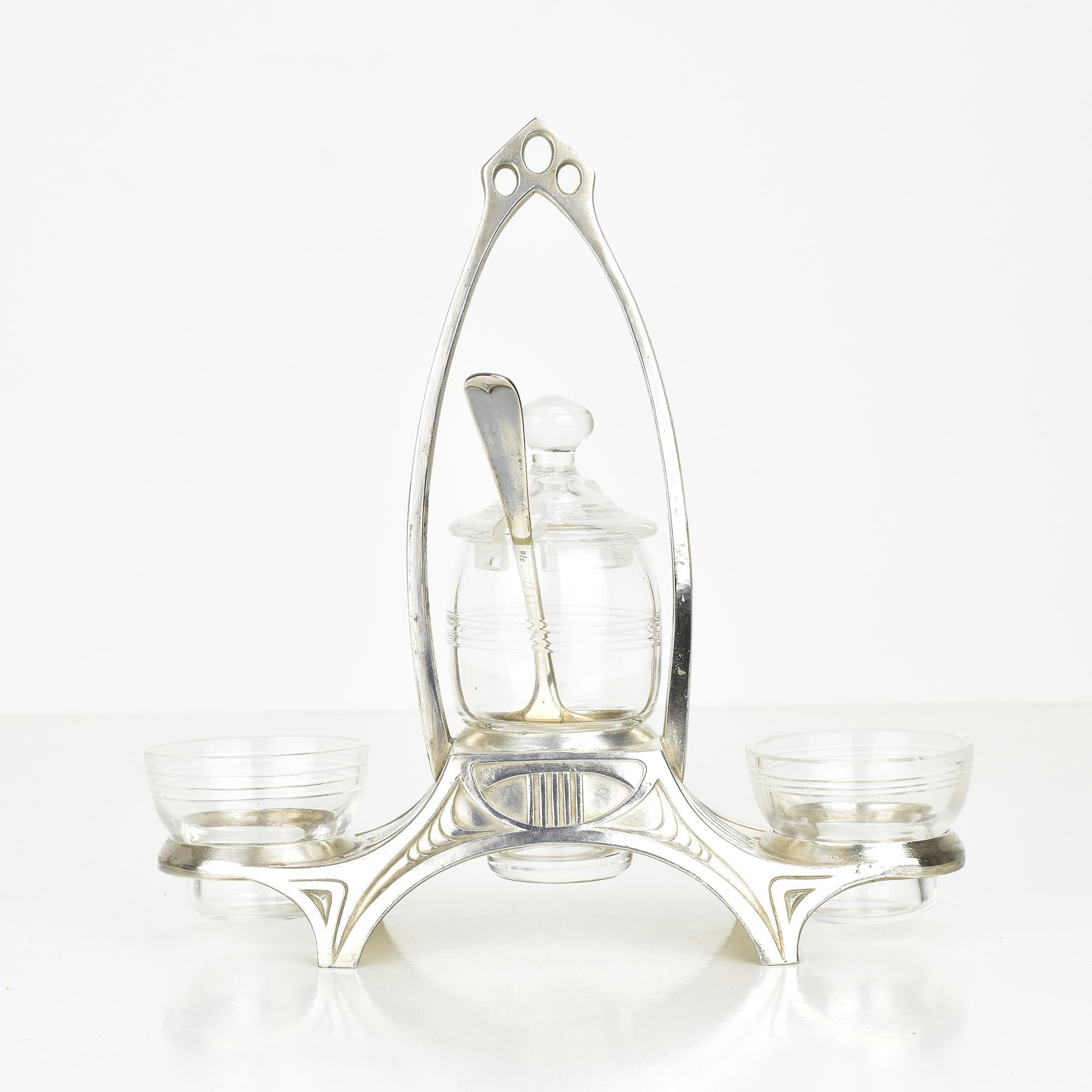 Allemand Ensemble ancien de salière à pointes et moutarde Art Nouveau WMF plaqué argent en vente