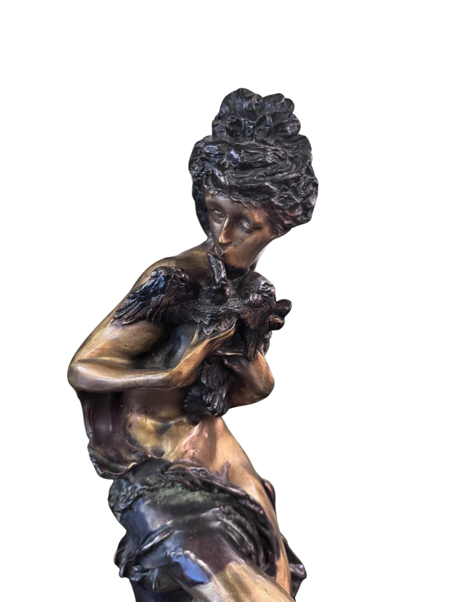 Antique Woman with Doves Bronze Sculpture on a Marble Base by Emmanuel Villanis For Sale 1
