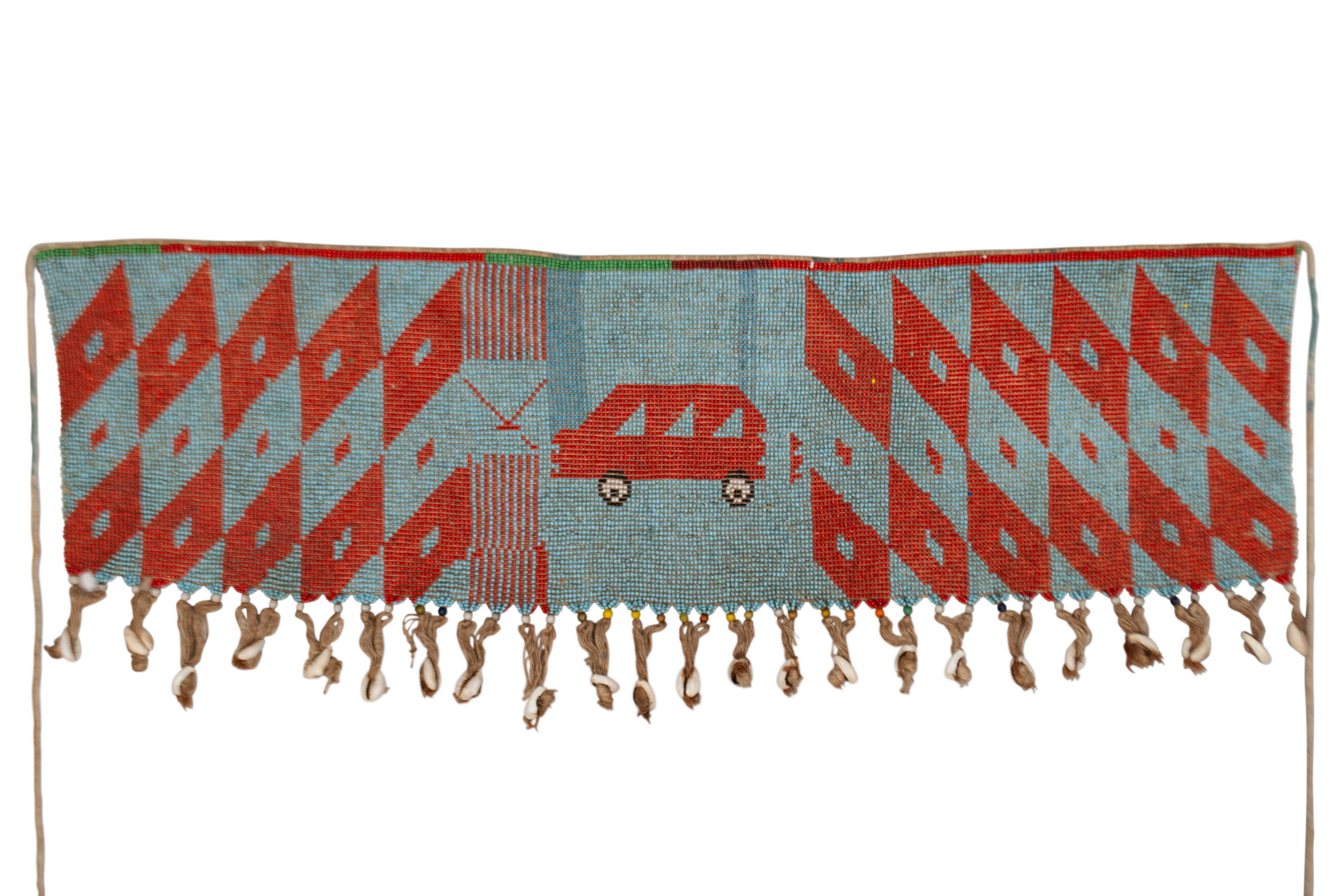 Antiguo caché-sexe (pikuran) ceremonial femenino de cuentas, Camerún Tribal en venta
