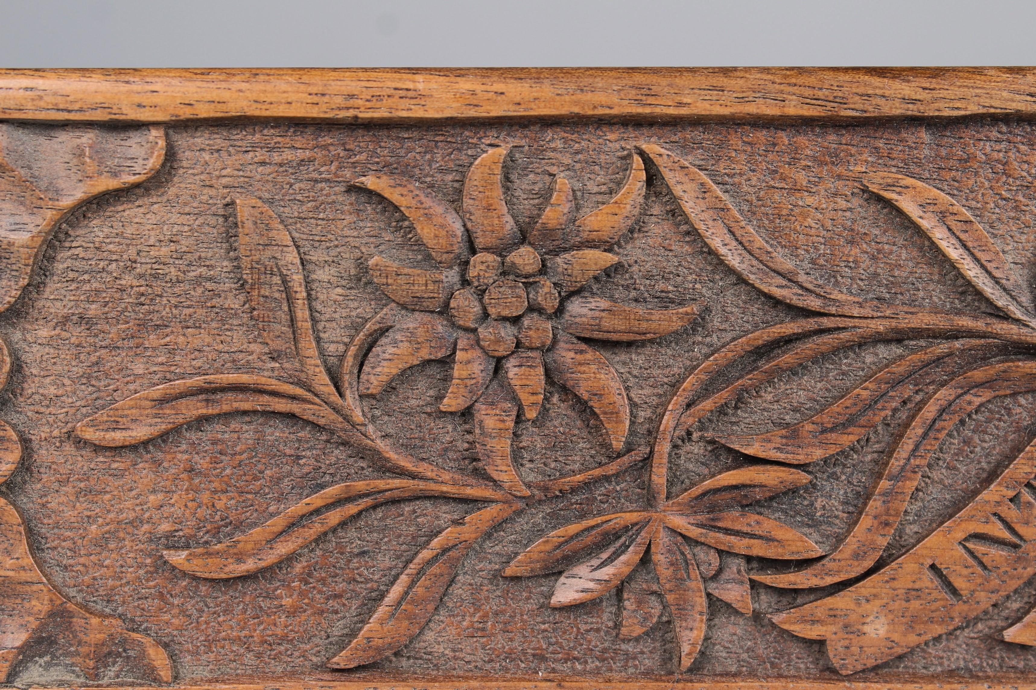 Antique Wood Box With Carvings, Interlaken, Swiss, 1900s For Sale 5