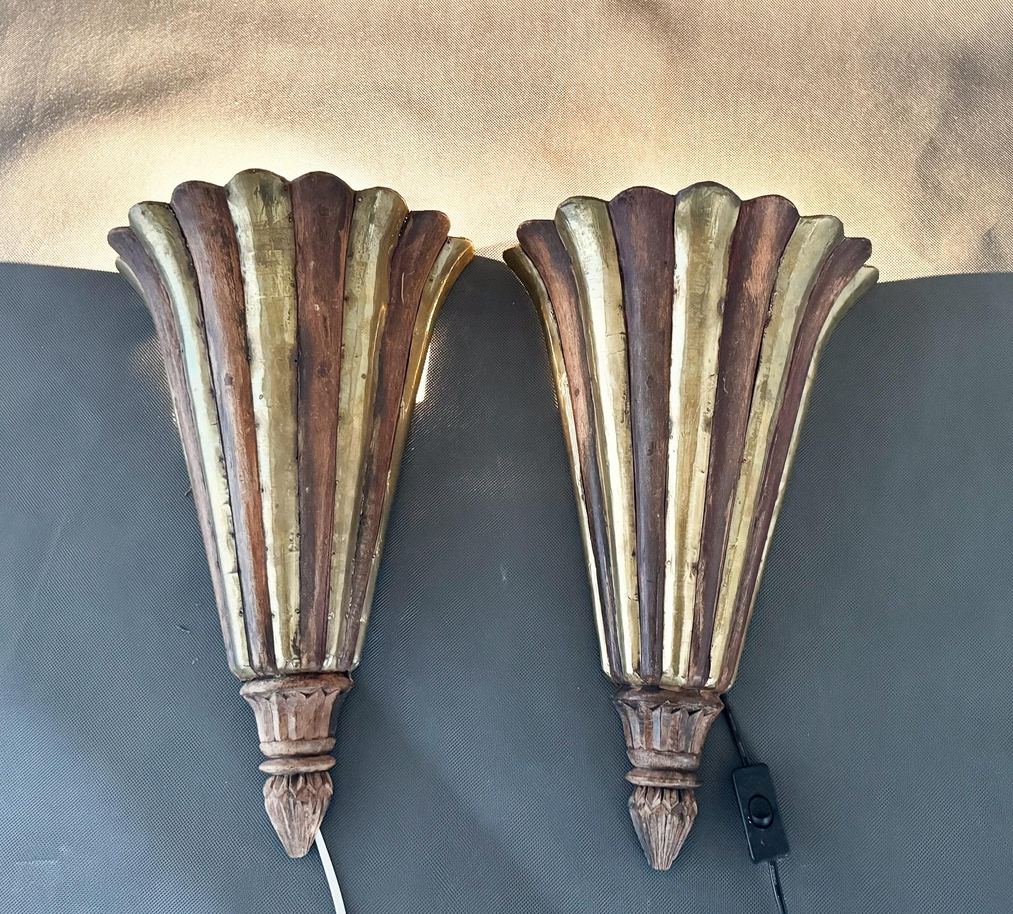 XX secolo Applique antiche in legno e ottone, Francia in vendita