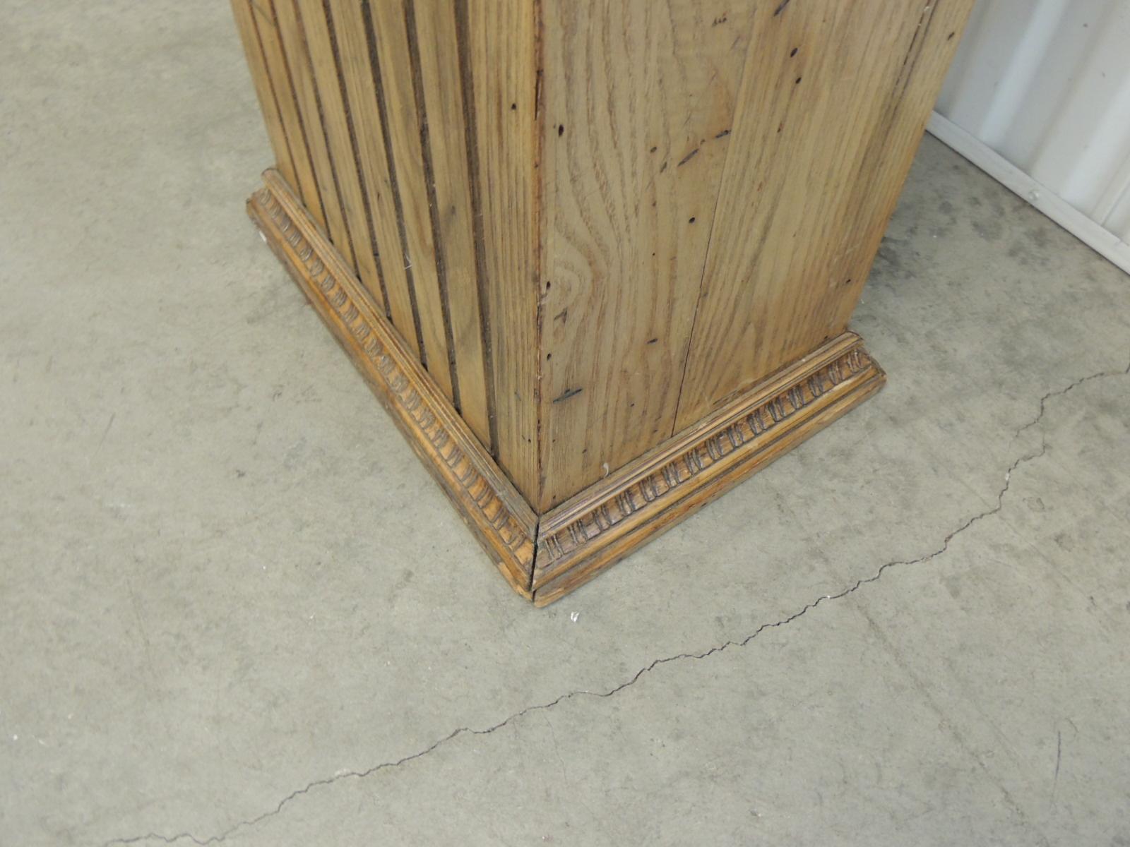 Antique Wood Column Style Pedestal In Good Condition In Oakland Park, FL