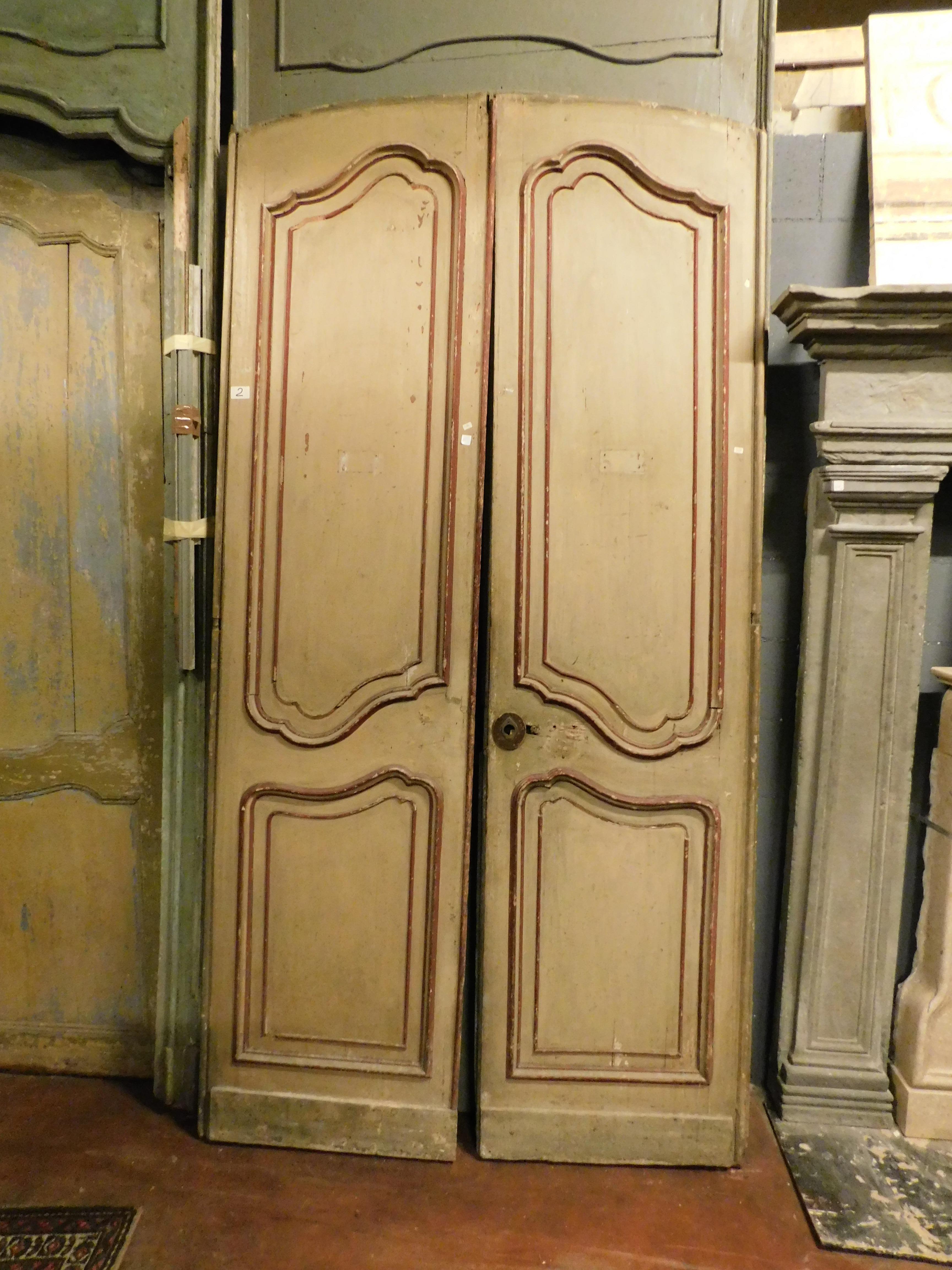 italien Doubles portes anciennes laquées rouge et beige, 1700, Italie en vente