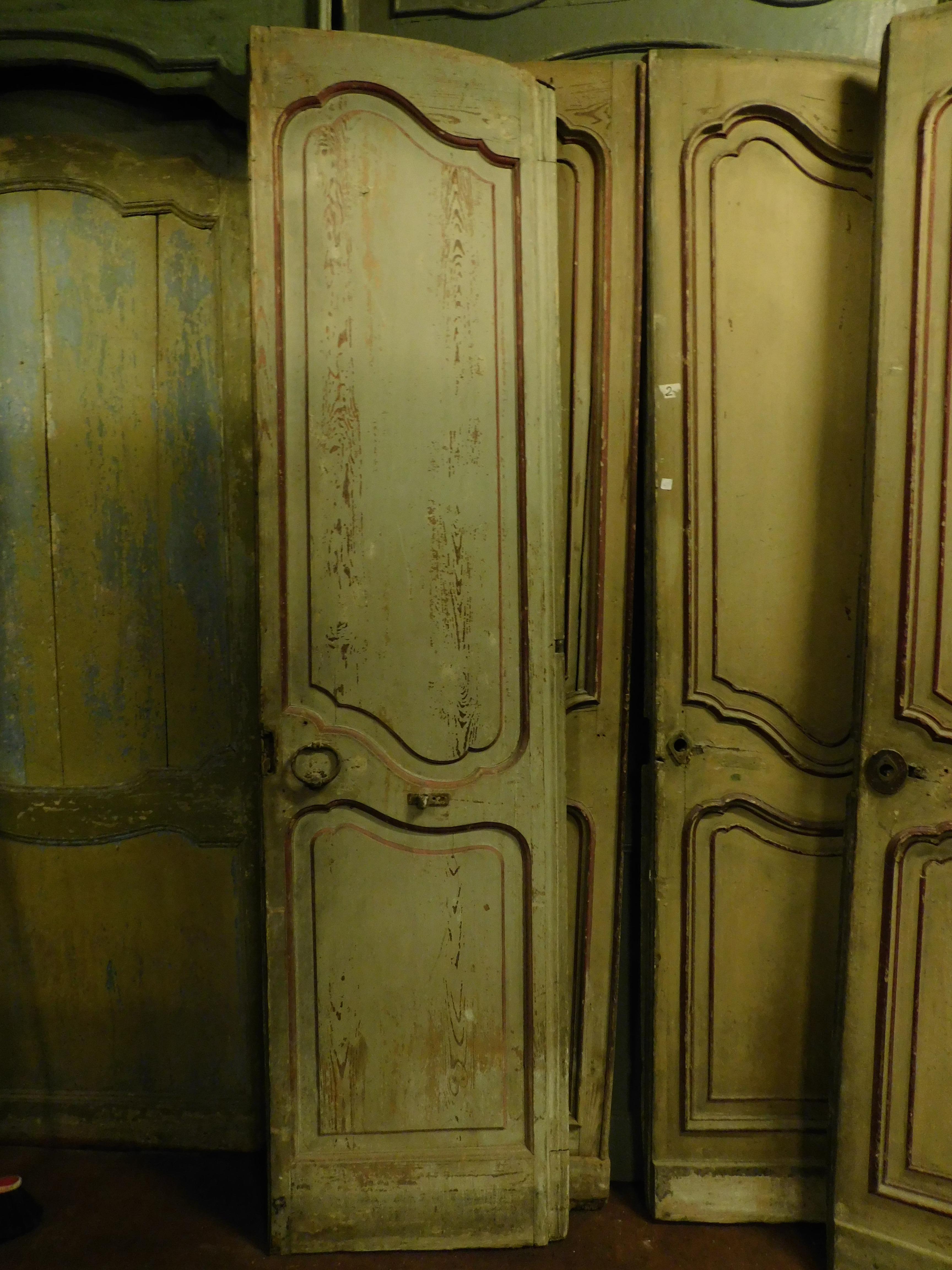 XVIIIe siècle et antérieur Doubles portes anciennes laquées rouge et beige, 1700, Italie en vente
