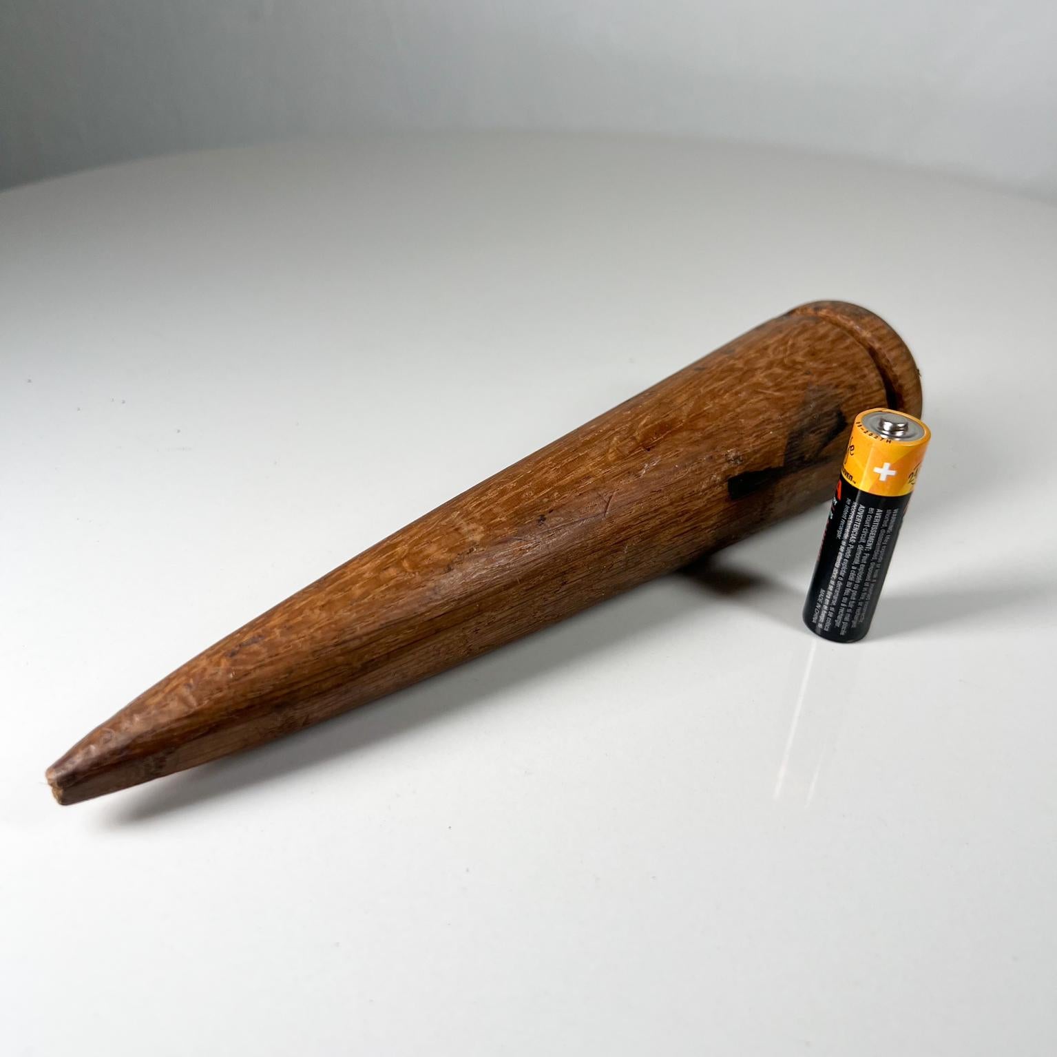 Antico strumento tessile di Wood Fid per affettare le corde marine 1