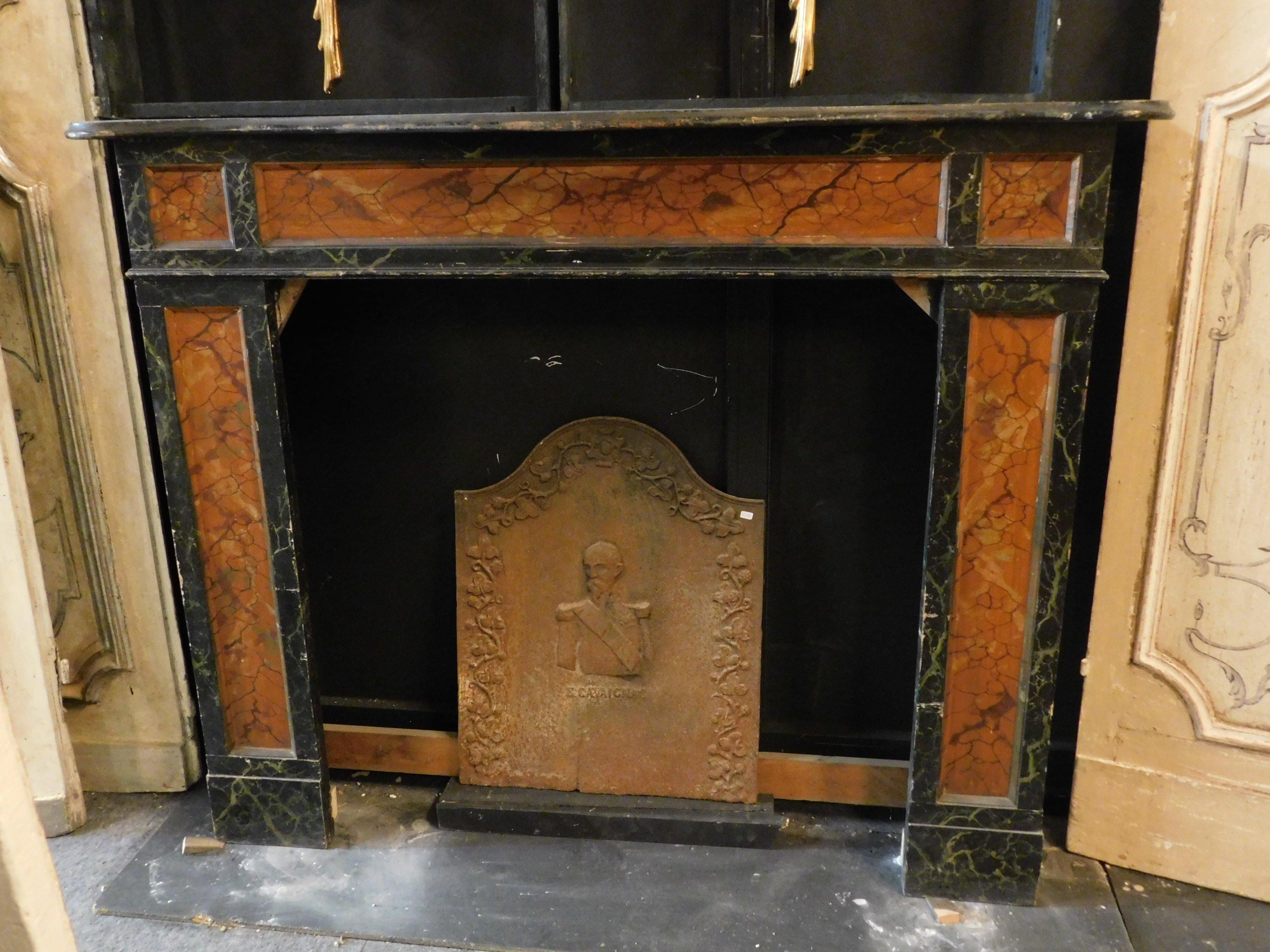 Antique Wood Fireplace in Black Brown Imitation Marble Lacquered, 1800 Italy In Good Condition For Sale In Cuneo, Italy (CN)
