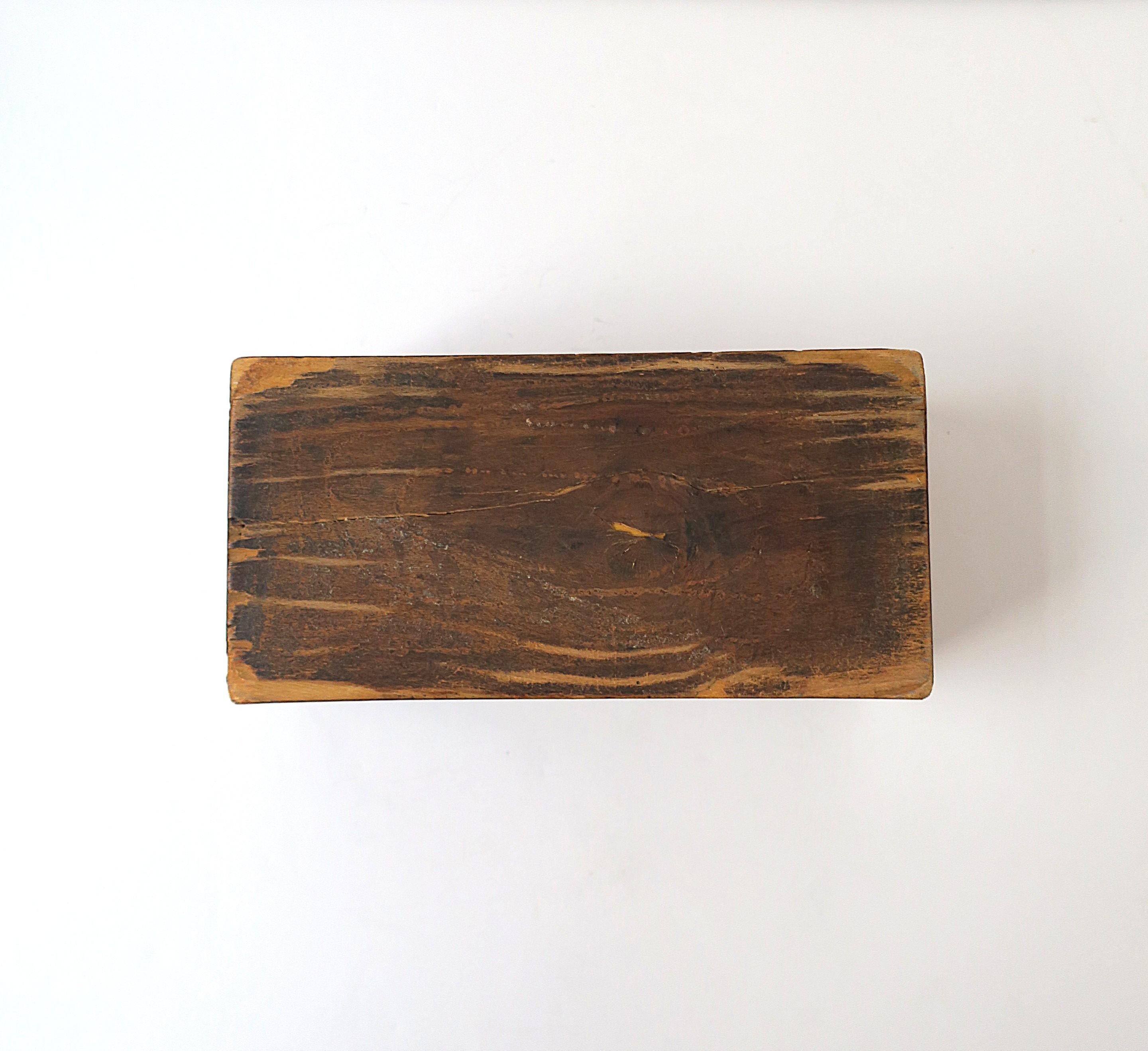 Antiguo joyero inglés de madera en venta 11