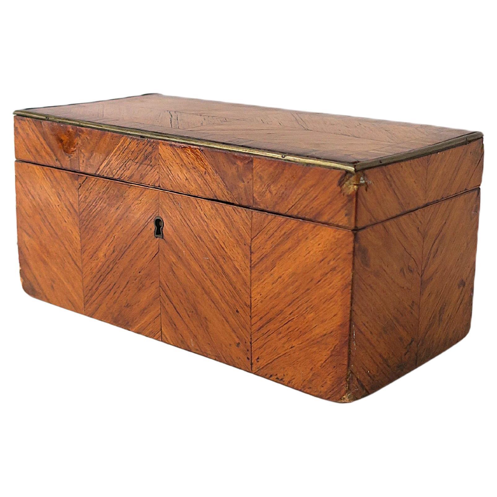 Antiguo joyero inglés de madera en venta