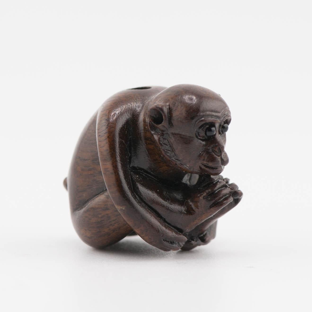 Meiji Antique Wood Monkey Netsuke Sculpture Japanese Masakazu Japan, 19/20th Century For Sale