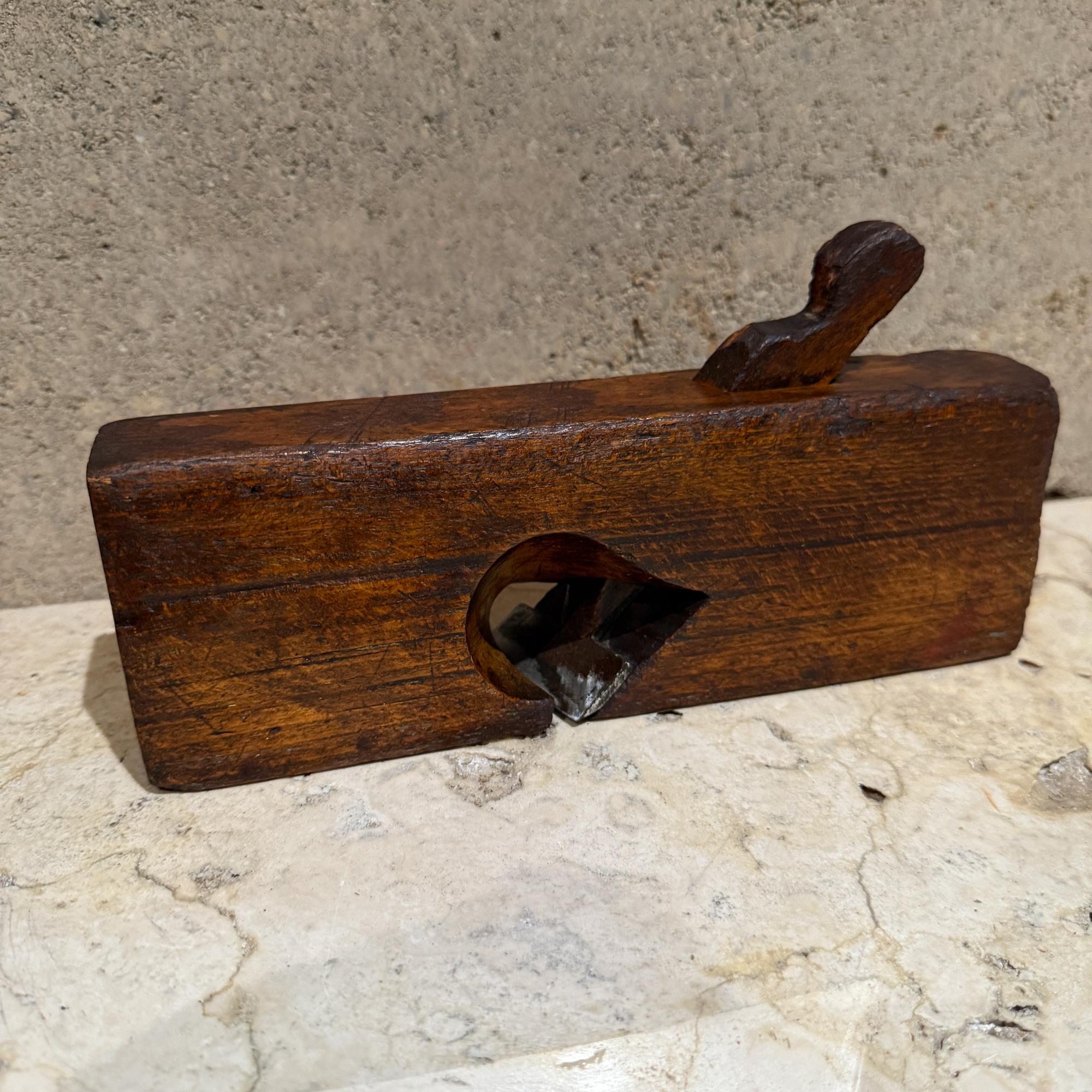 For your consideration, an antique wood moulding plane wooden carpenter's tool. Circa the 1800s.

Dimensions: 9.38 W x 3.25 H x 1.5 D

Please visit take a look at our listings, we have an amazing curated collection of hard to find items.

