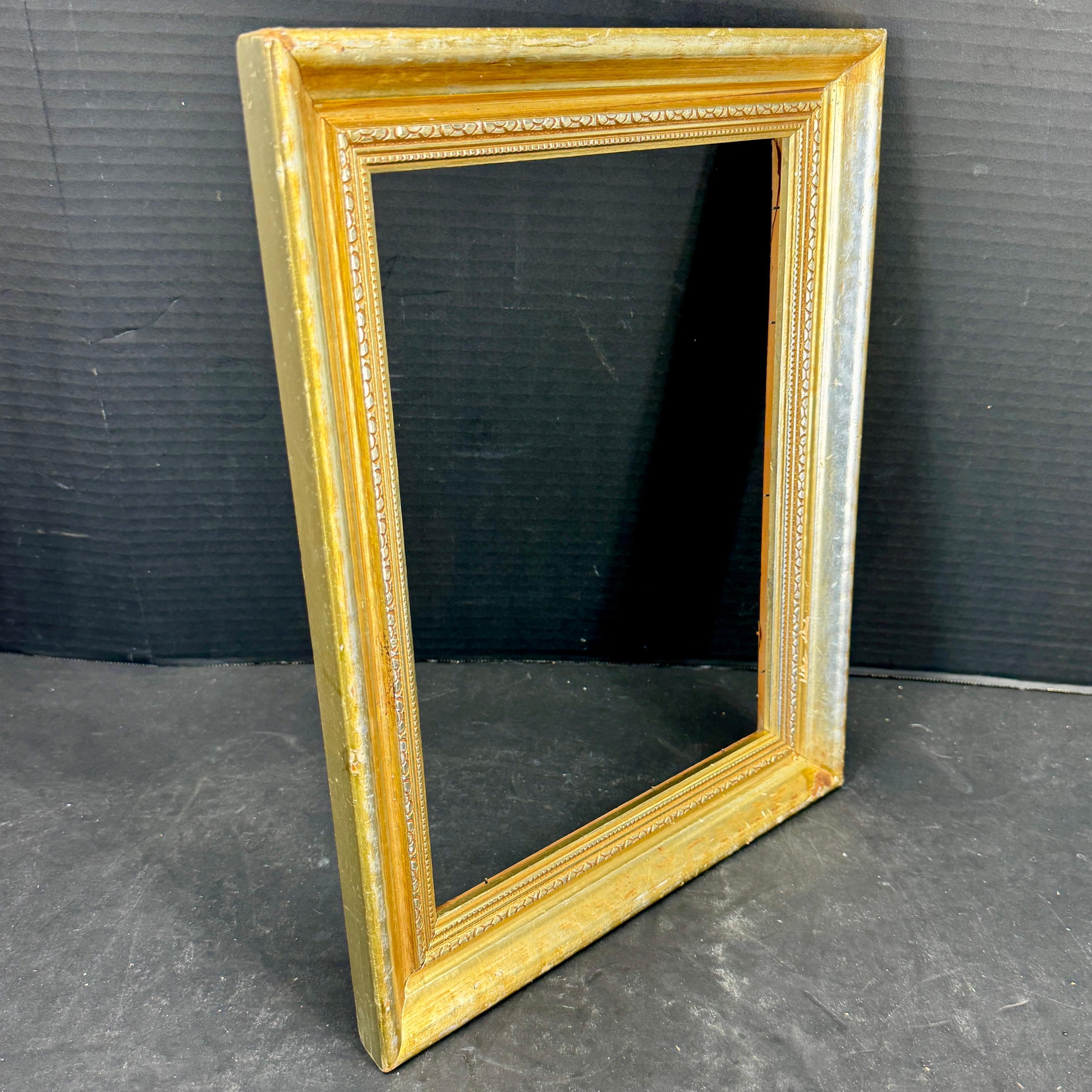 Marco de Arte Antiguo de Madera Rectangular Dorado y Plateado Tallado a mano en venta