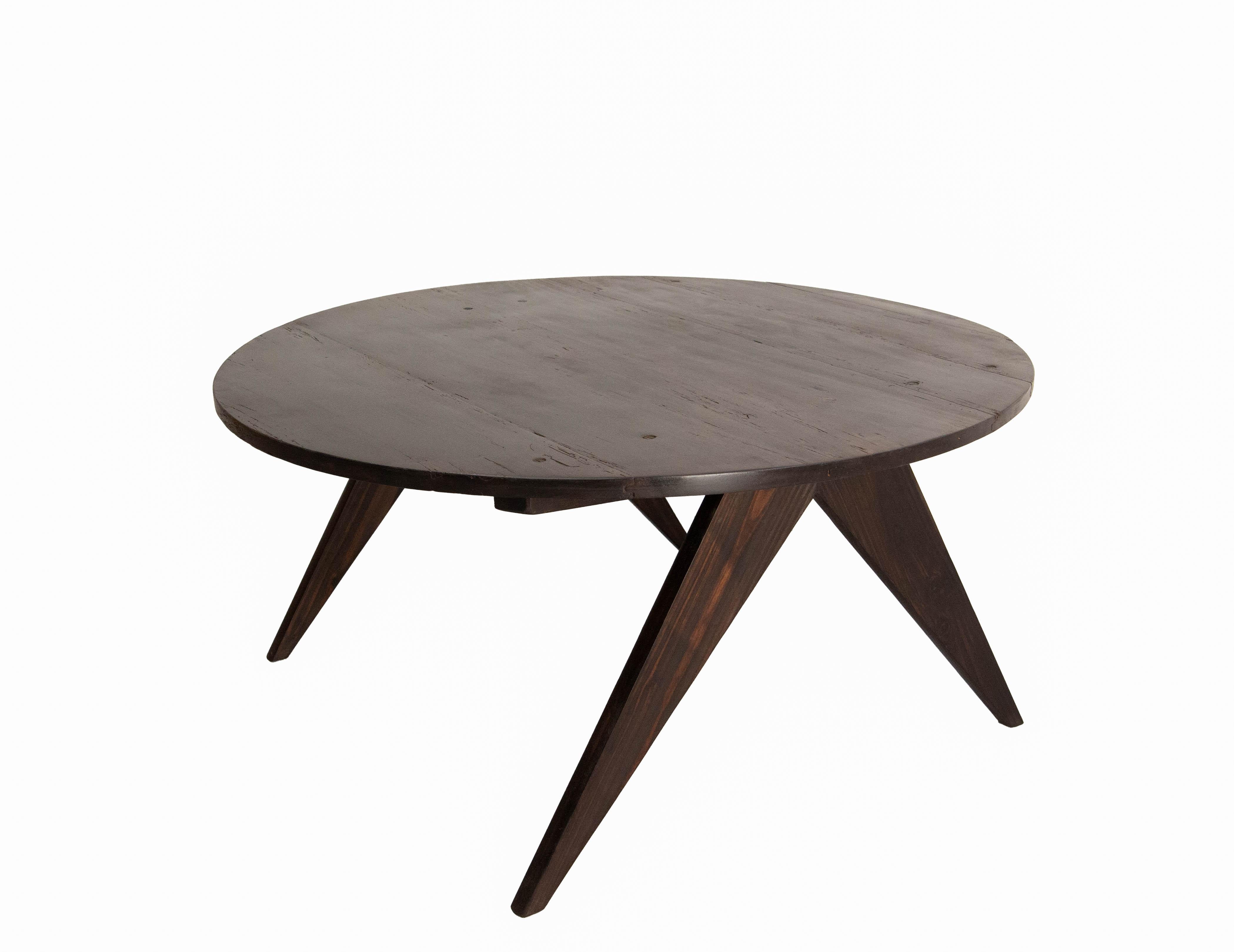 French Antique Wood Round Vigneron Coffee Table Restored in the 50s Style, France For Sale