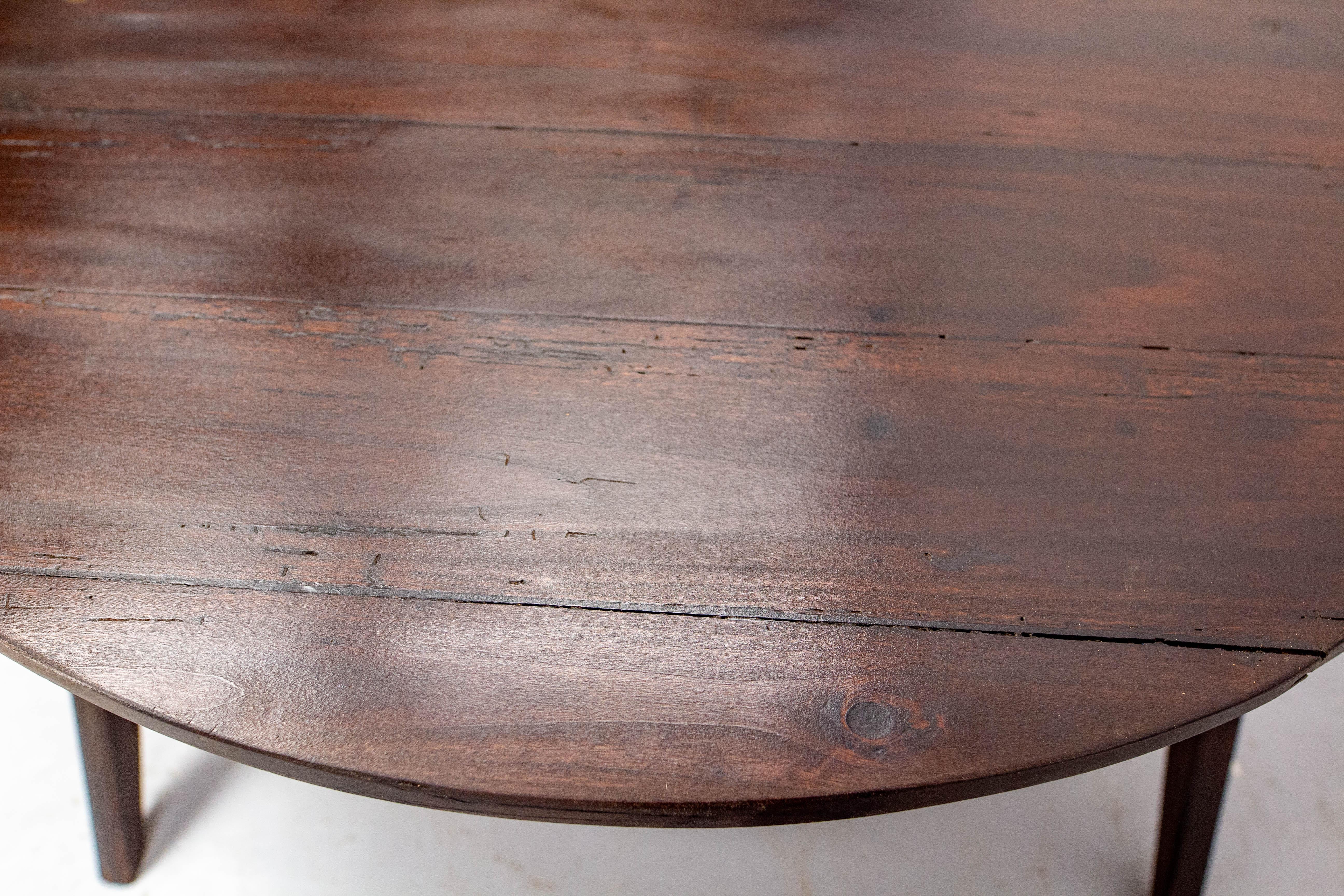 Antique Wood Round Vigneron Coffee Table Restored in the 50s Style, France For Sale 1