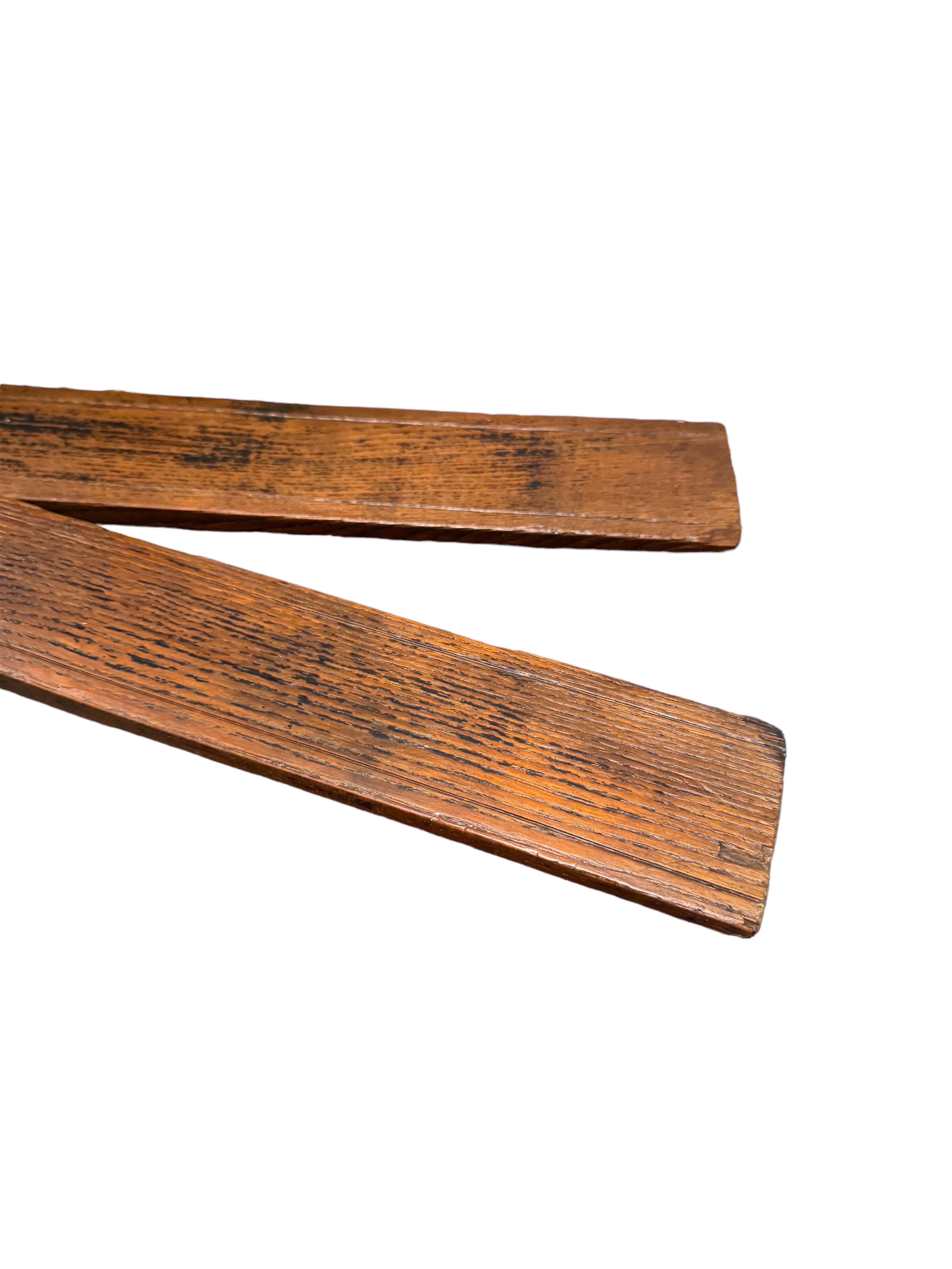 Americano Sci antichi in Wood in vendita