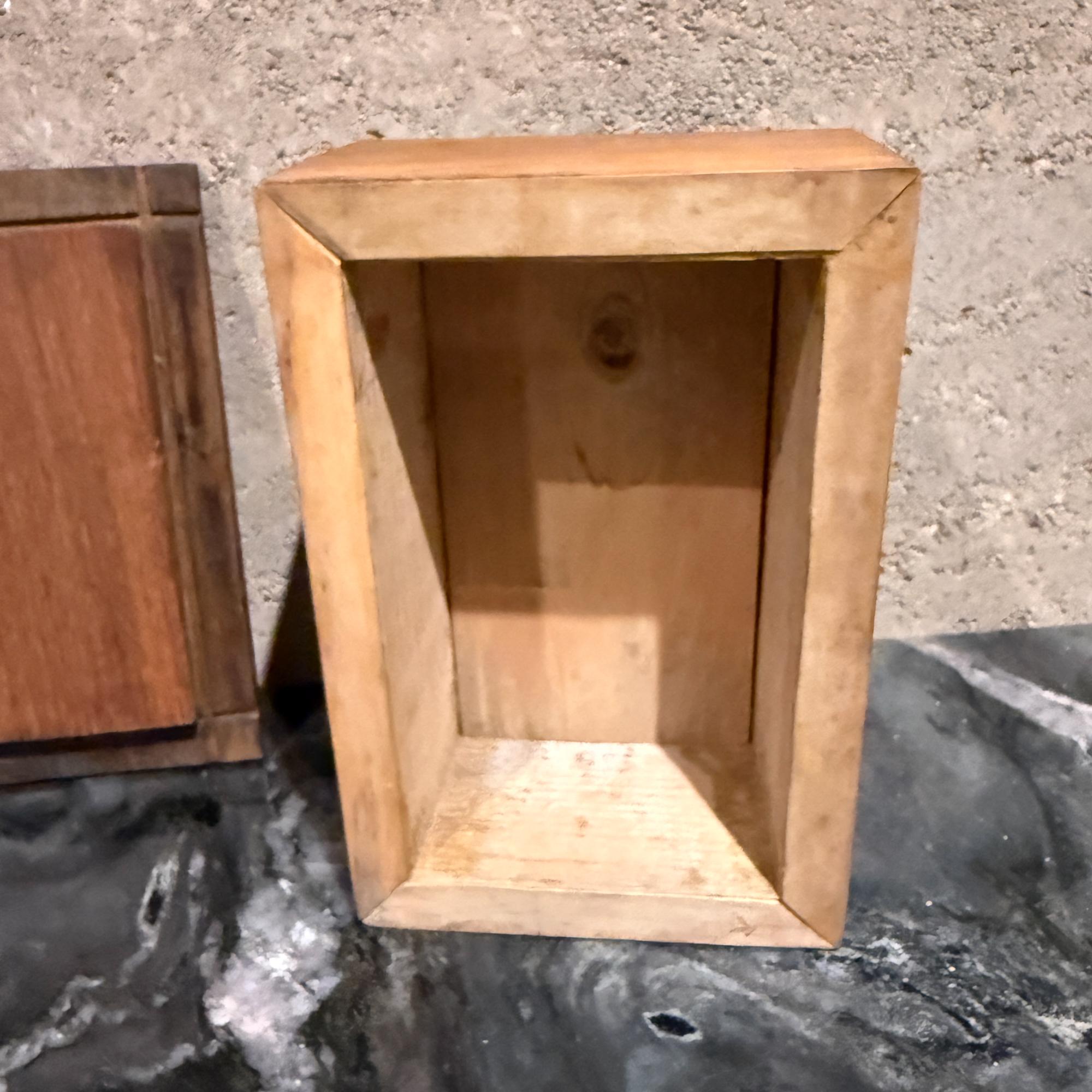 Antique Wood Studio Box Safe Keep Jewelry Handmade (boîte à bijoux ancienne en bois) en vente 4