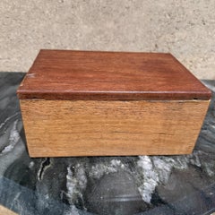 Antique Wood Studio Box Safe Keep Jewelry Handmade (boîte à bijoux ancienne en bois)