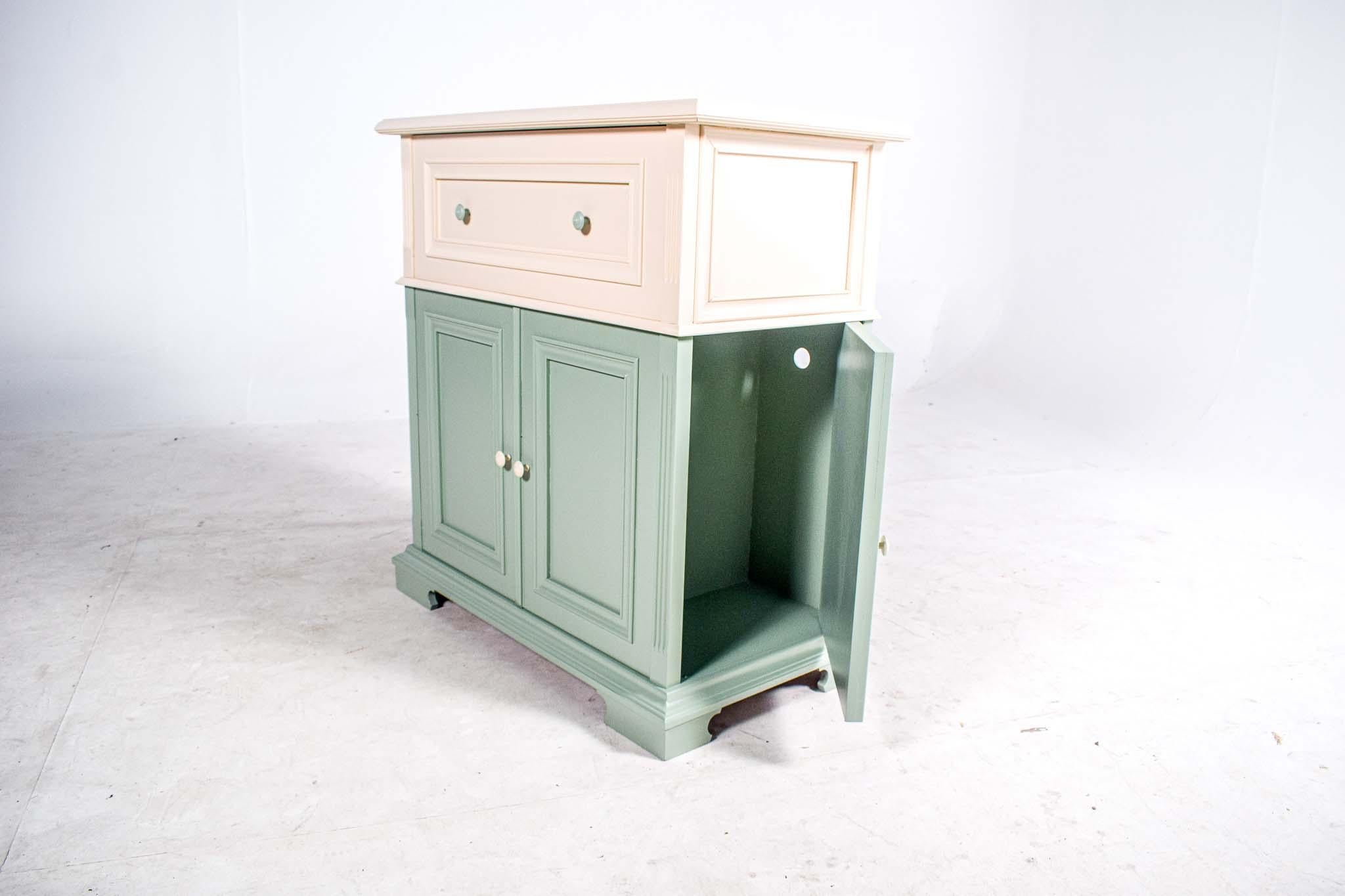 Antiker TV-Schrank aus Holz im Shabby-Chic-Stil im Angebot 6