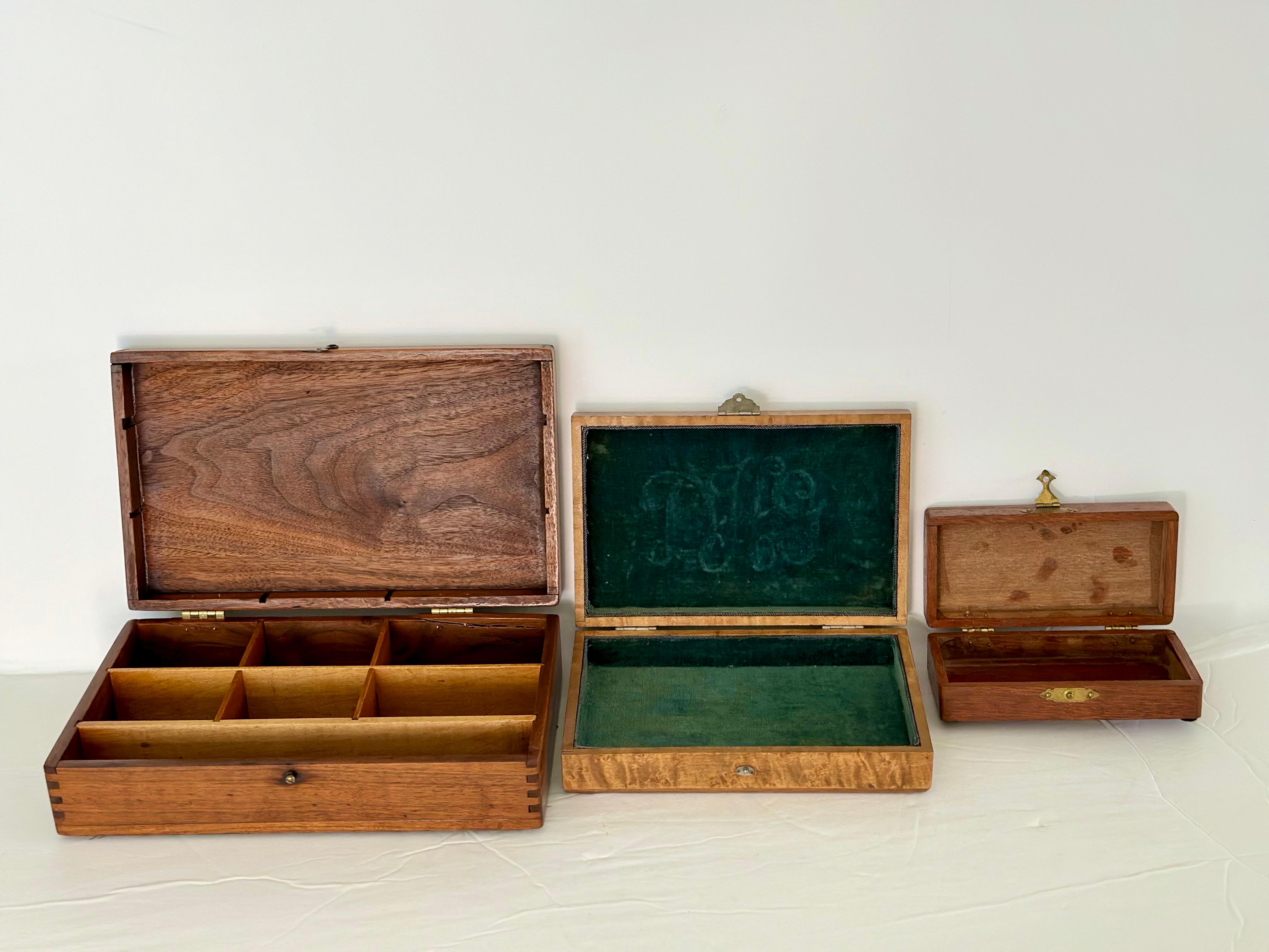 Antique Wood Vanity Jewelry Rectangular Boxes – Set of 3  For Sale 1