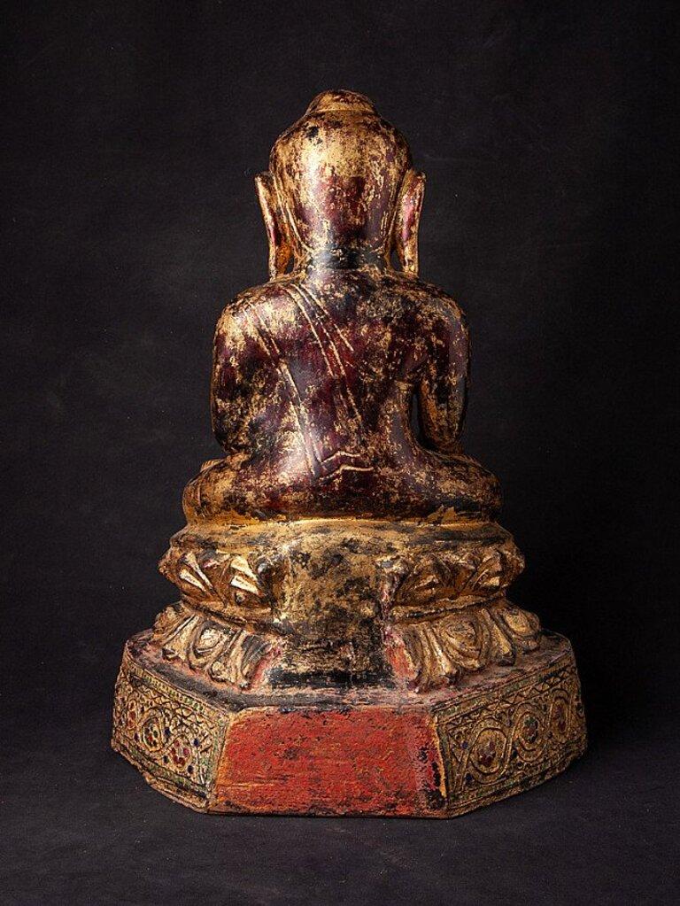 Antique Wooden Ava Buddha Statue from Burma In Good Condition For Sale In DEVENTER, NL