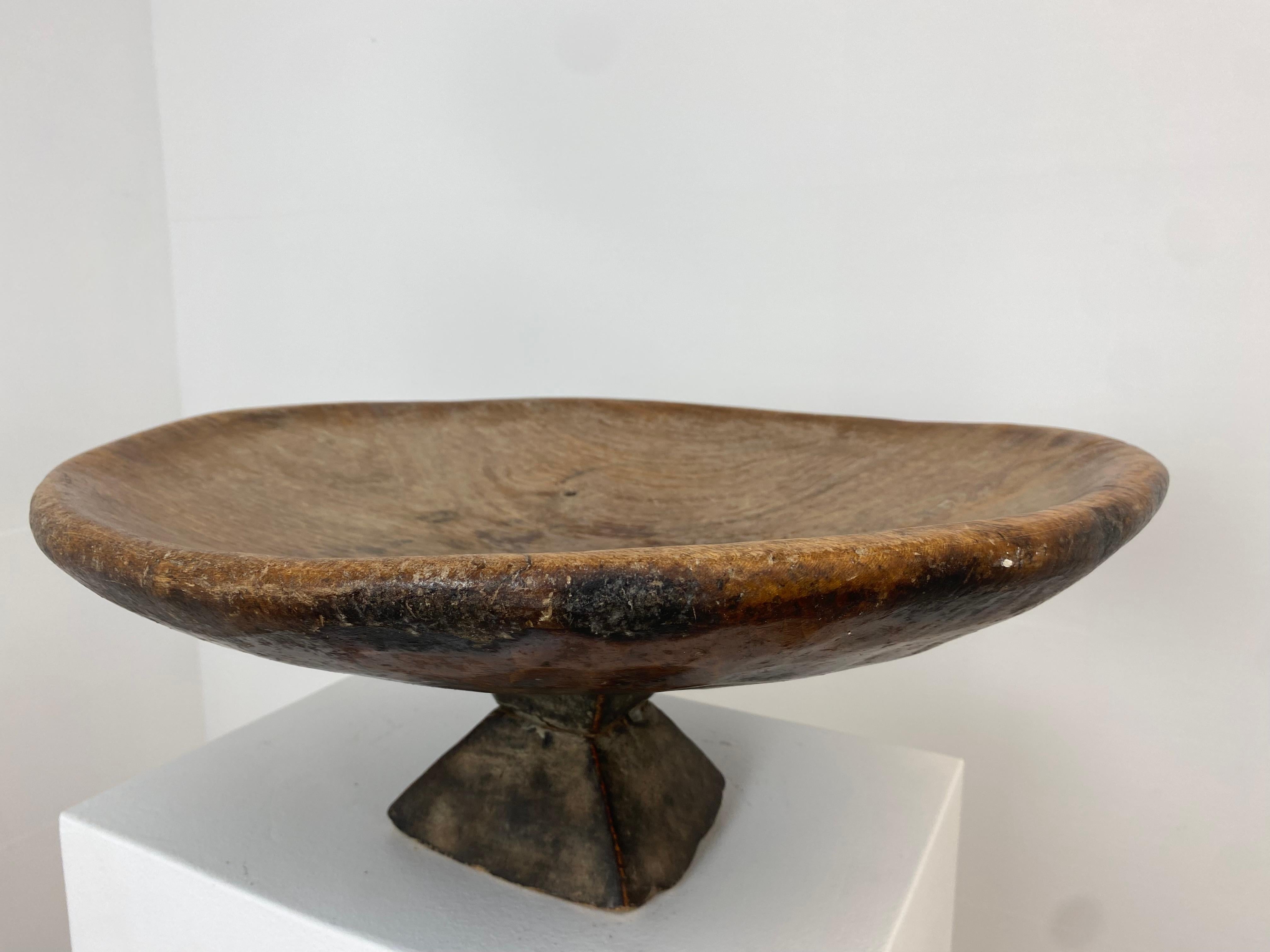 Moroccan Antique wooden Berber Tazza on a central foot For Sale