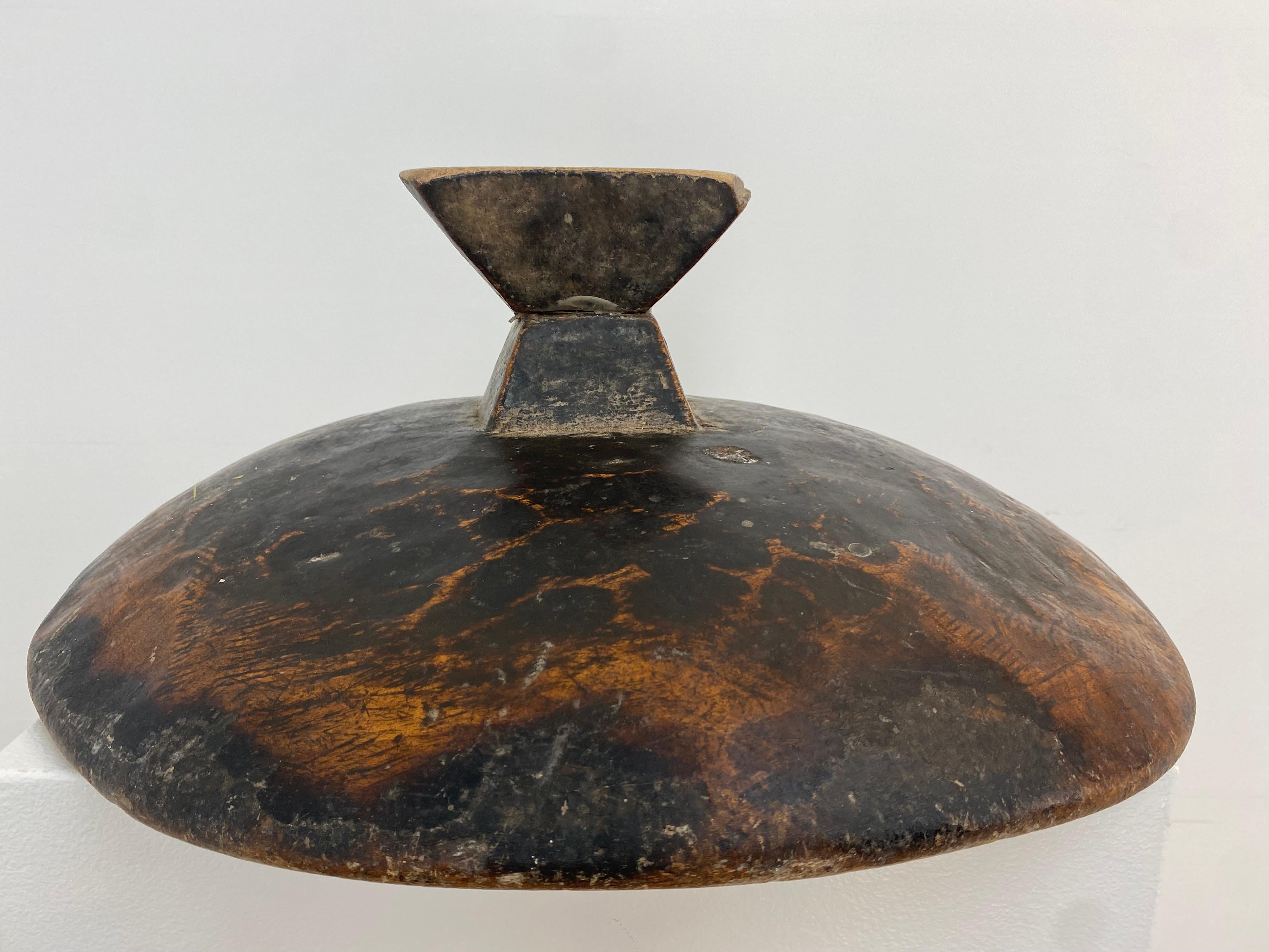 Wood Antique wooden Berber Tazza on a central foot For Sale