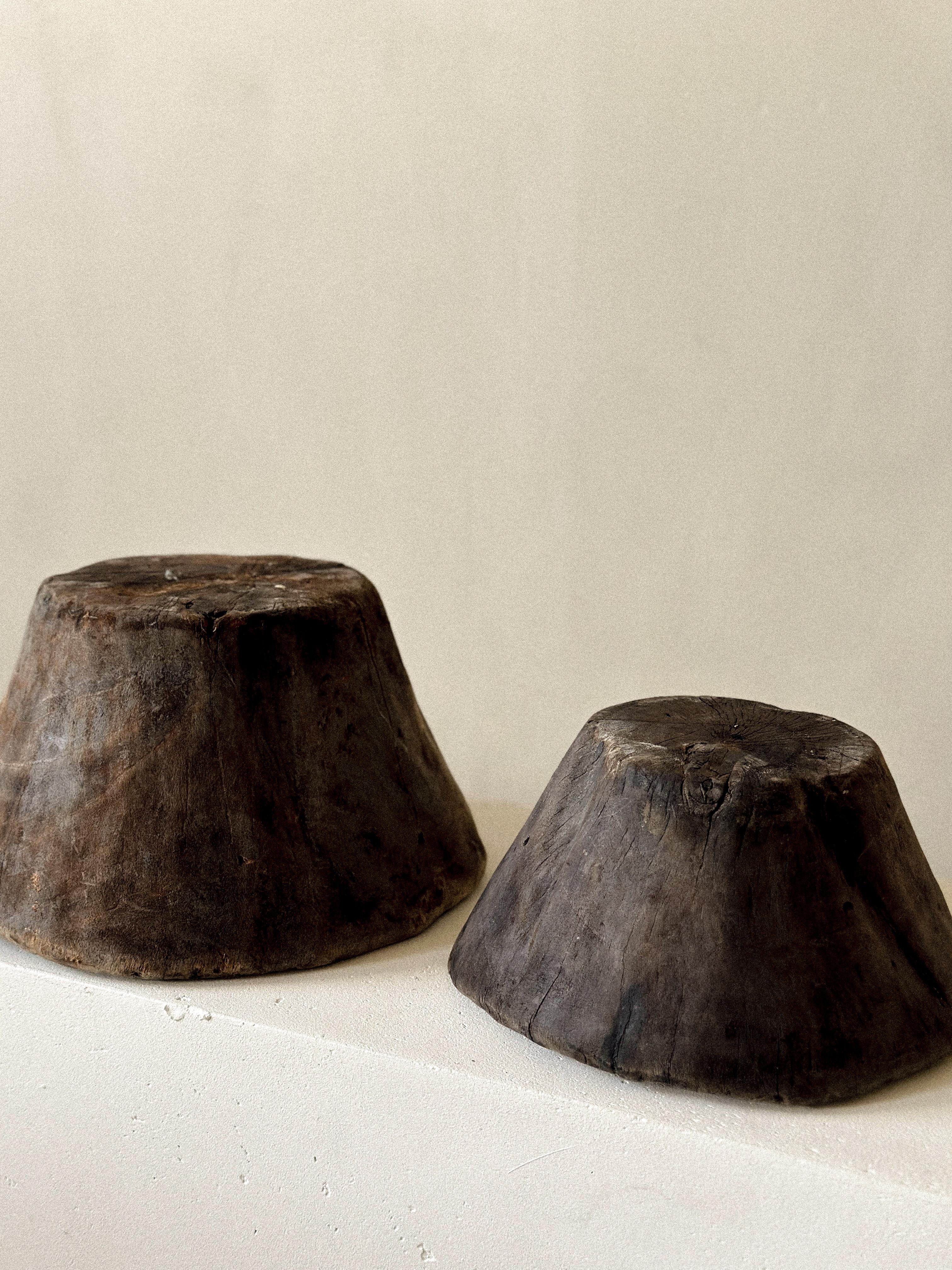 Antique Wooden Bowl, Wabi Sabi Style, Scandinavia 1800s In Good Condition For Sale In Hønefoss, 30