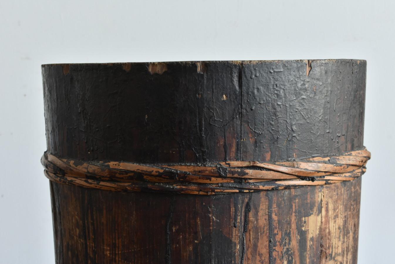 Antiker Holzkübel eines japanischen Lackhandwerkers/20. Jahrhunderts/Pflanzgefäß im Angebot 3