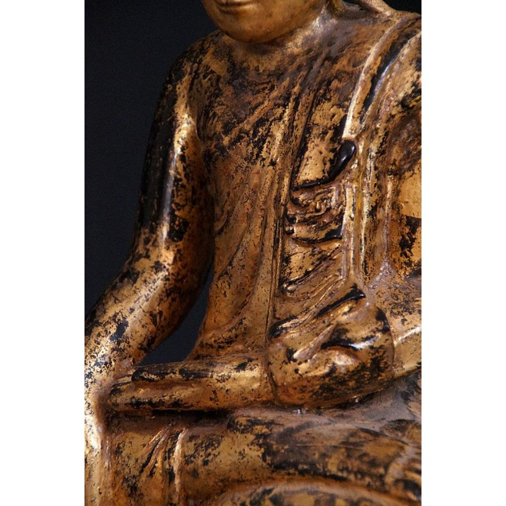 Ancienne statue de Bouddha en bois de Birmanie en vente 6