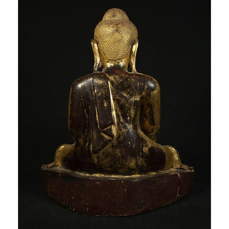 Antique Wooden Buddha Statue from Burma In Good Condition For Sale In DEVENTER, NL