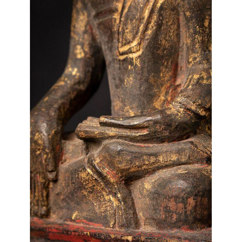 Antiker burmesischer Buddha aus Holz aus Burma im Angebot 13