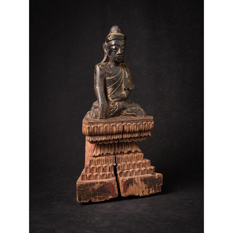 Antique Wooden Burmese Buddha from Burma For Sale 2