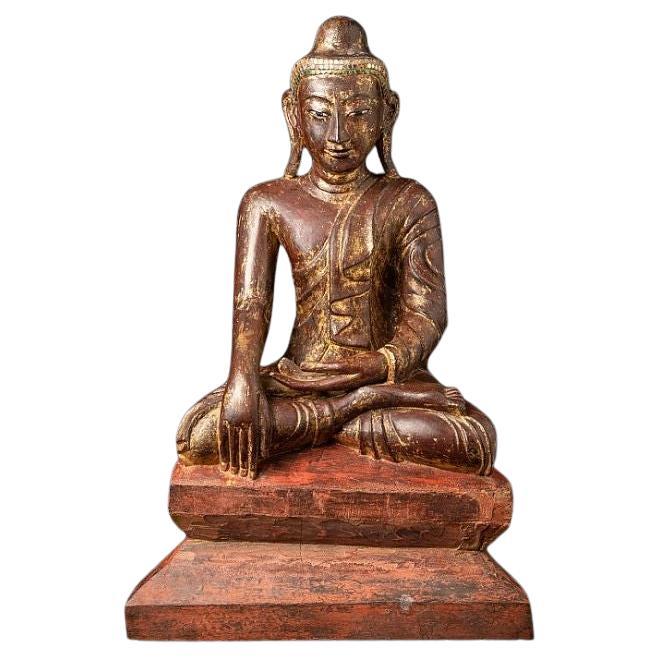 Antiker burmesischer Buddha aus Holz aus Burma im Angebot