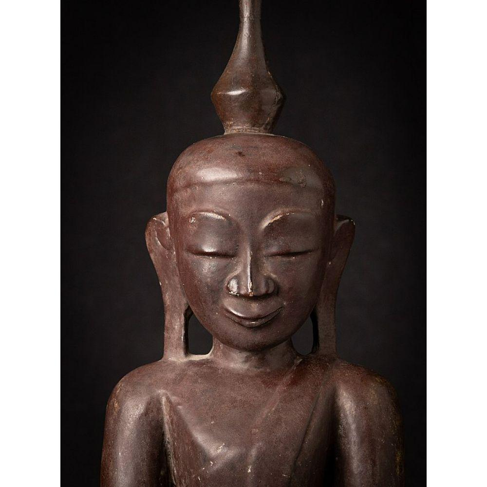 Antike burmesische Buddha-Statue aus Holz aus Burma im Angebot 5