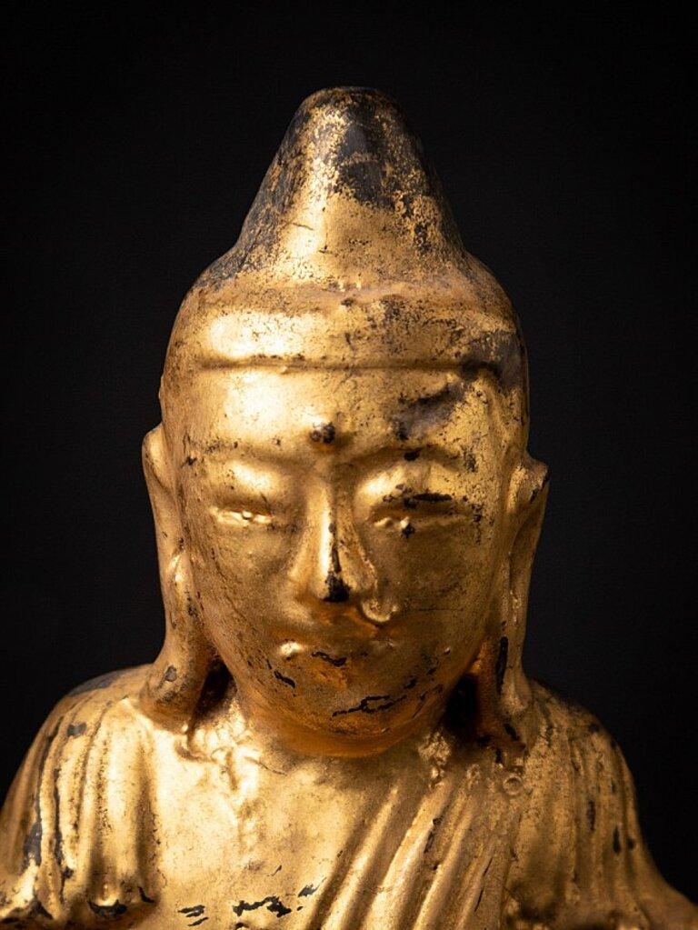 Antique wooden Burmese Buddha statue from Burma For Sale 5