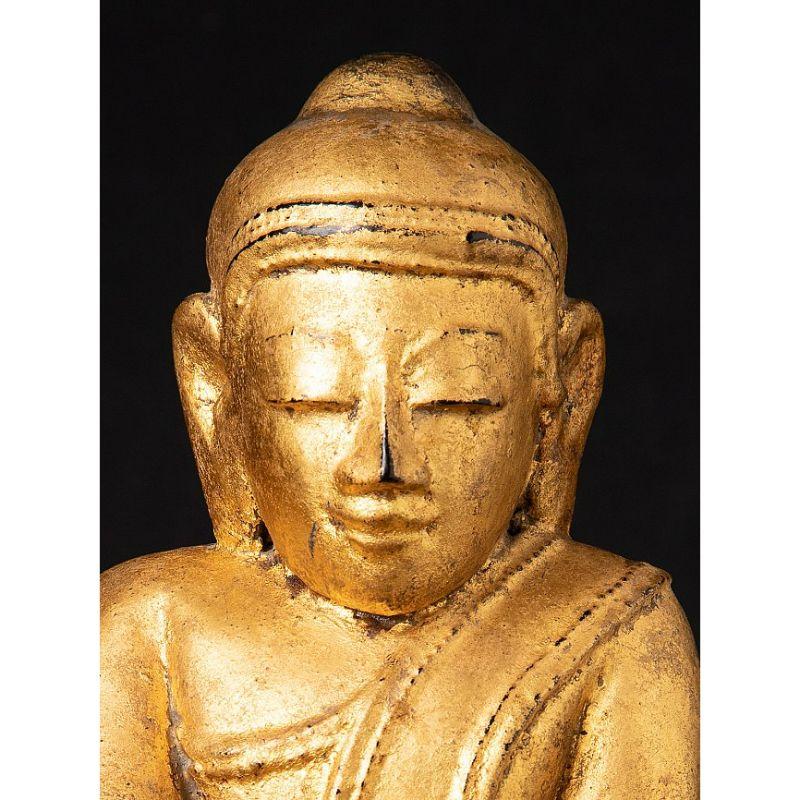 Antike burmesische Buddha-Statue aus Holz aus Burma im Angebot 5