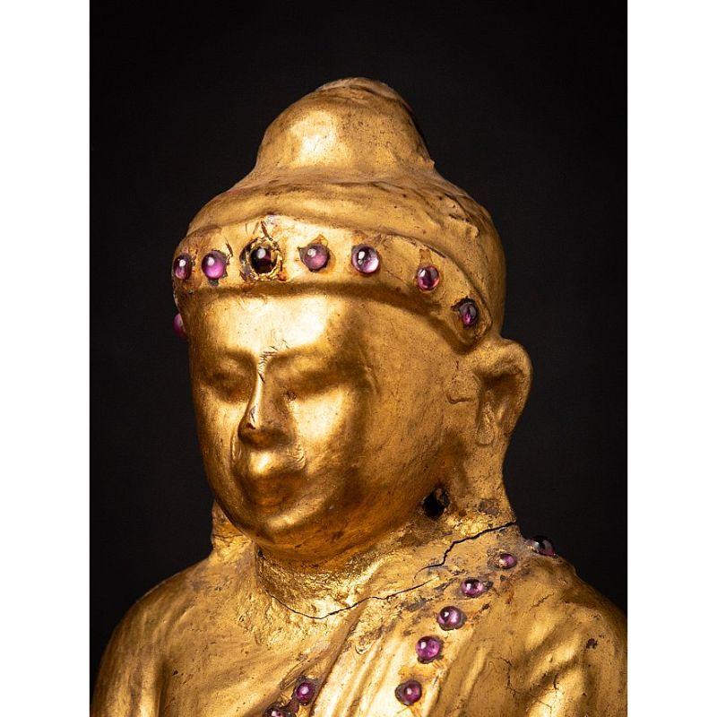 Antike burmesische Buddha-Statue aus Holz aus Burma im Angebot 6