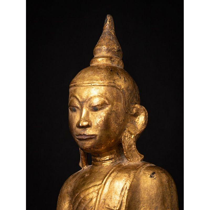 Ancienne statue de Bouddha birman en bois de Birmanie en vente 7